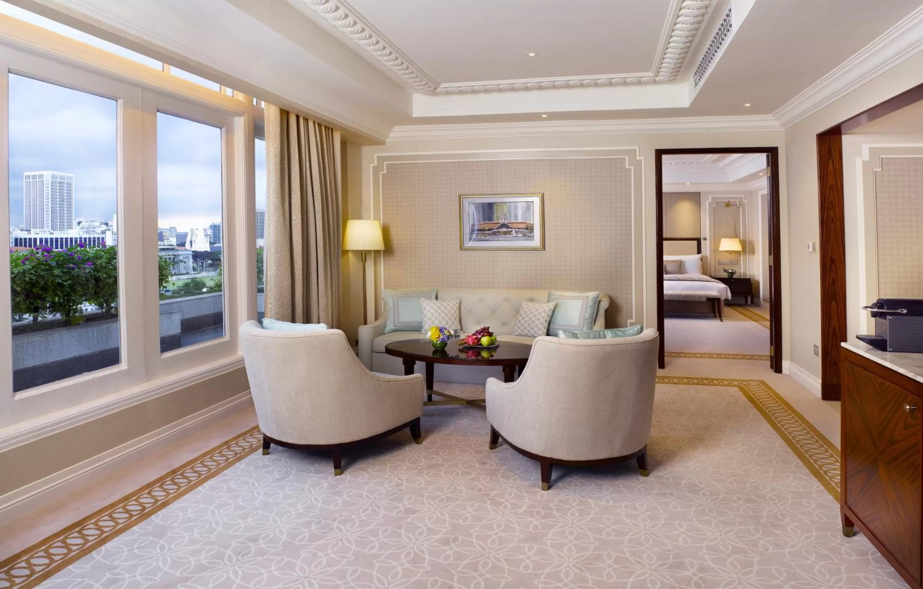Seating area, Bed in The Fullerton Hotel Singapore