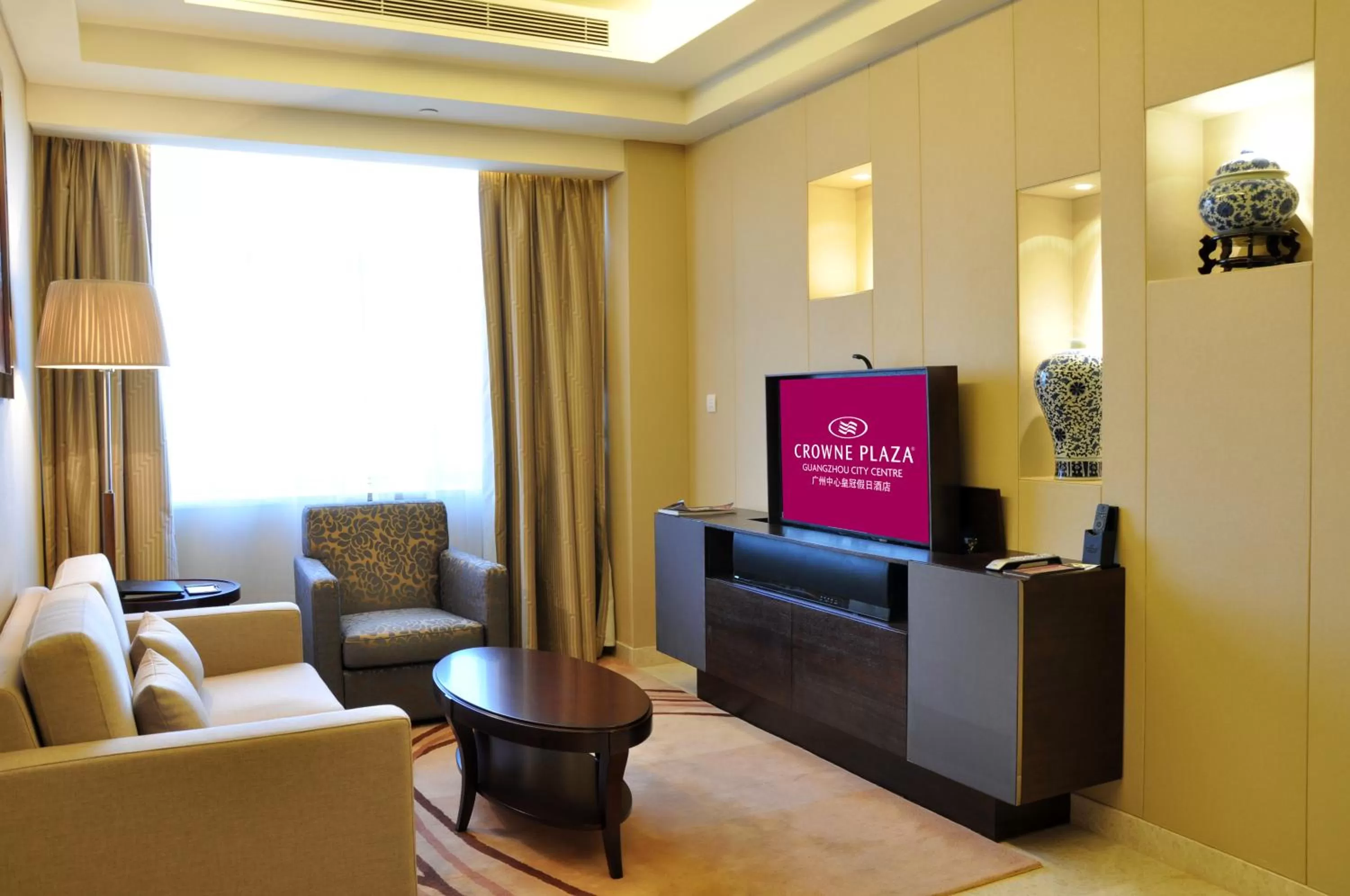 TV and multimedia in Crowne Plaza Guangzhou City Centre by IHG