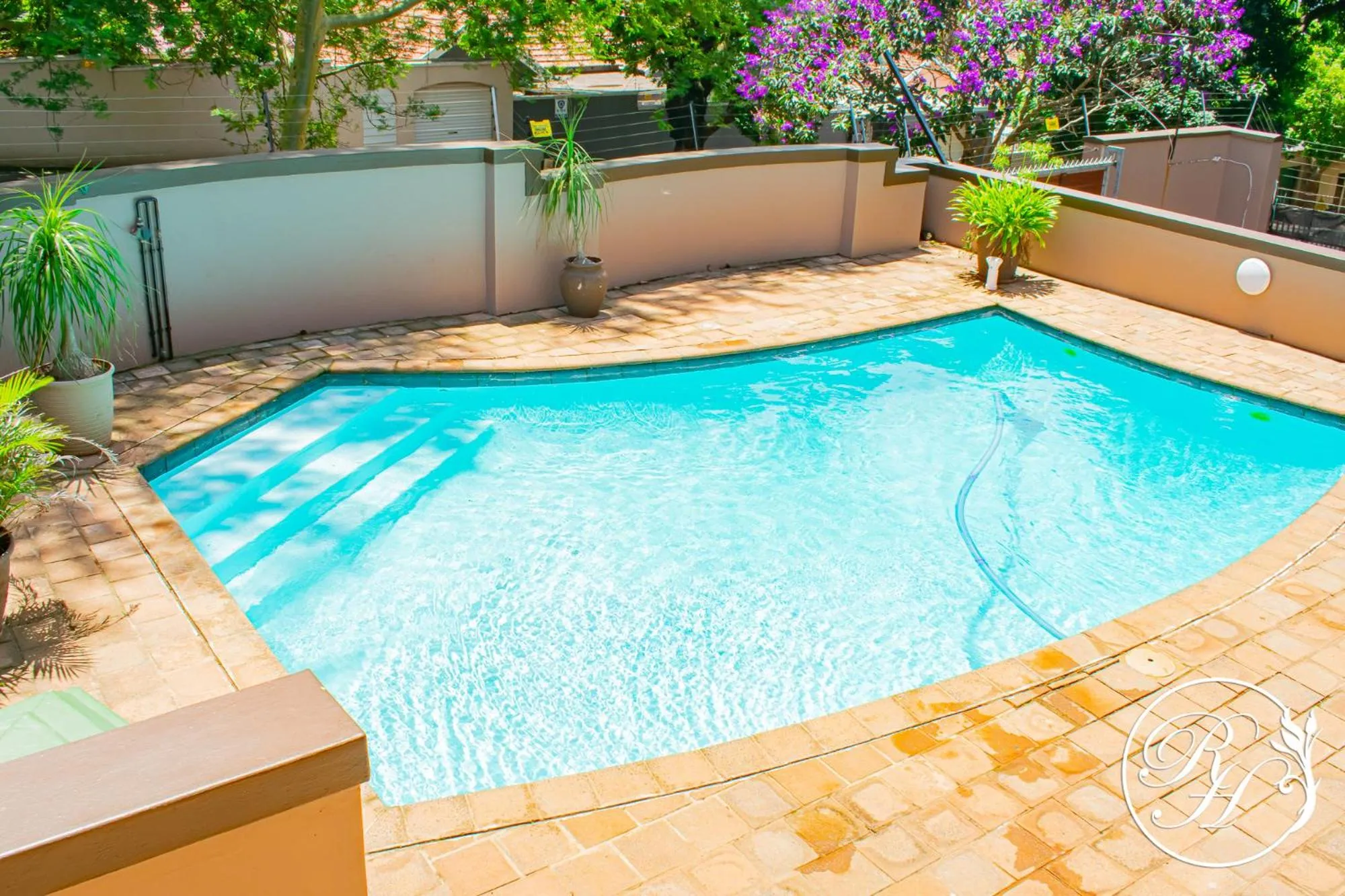 Swimming pool in Roseland House Self Catering