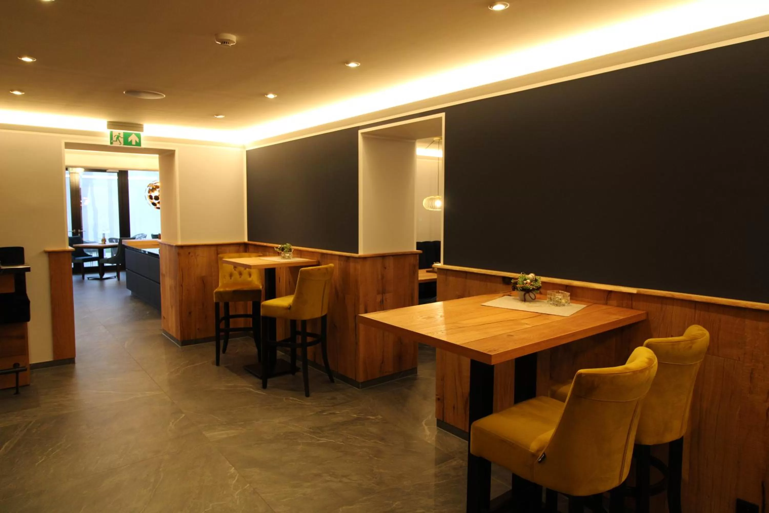 Lounge or bar in DER Hirsch Hotel