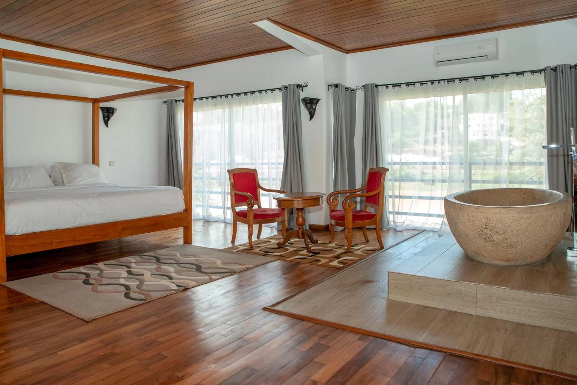 Bed in Ikopa Hôtel Madagascar