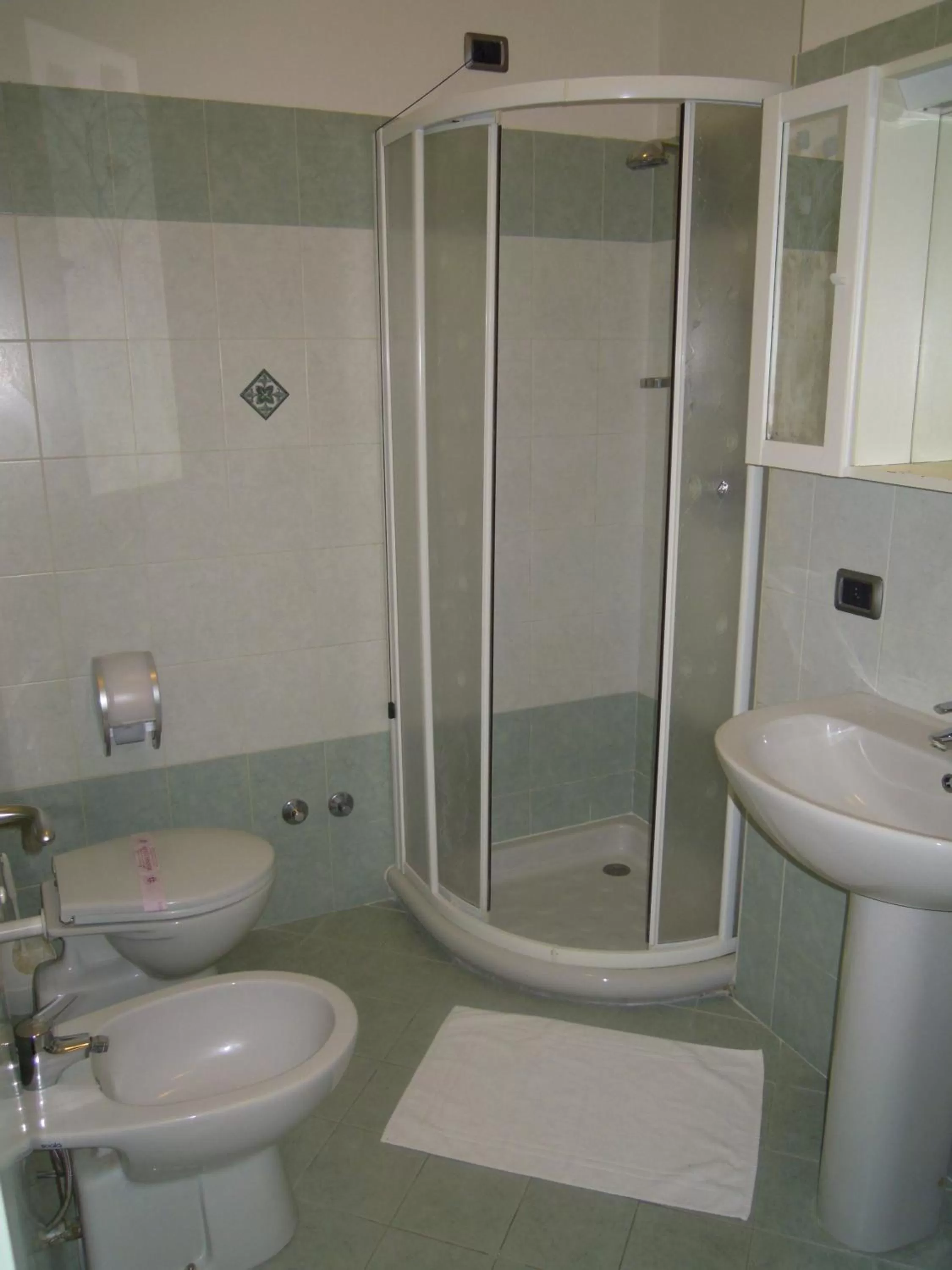 Bathroom in La Gritta srl