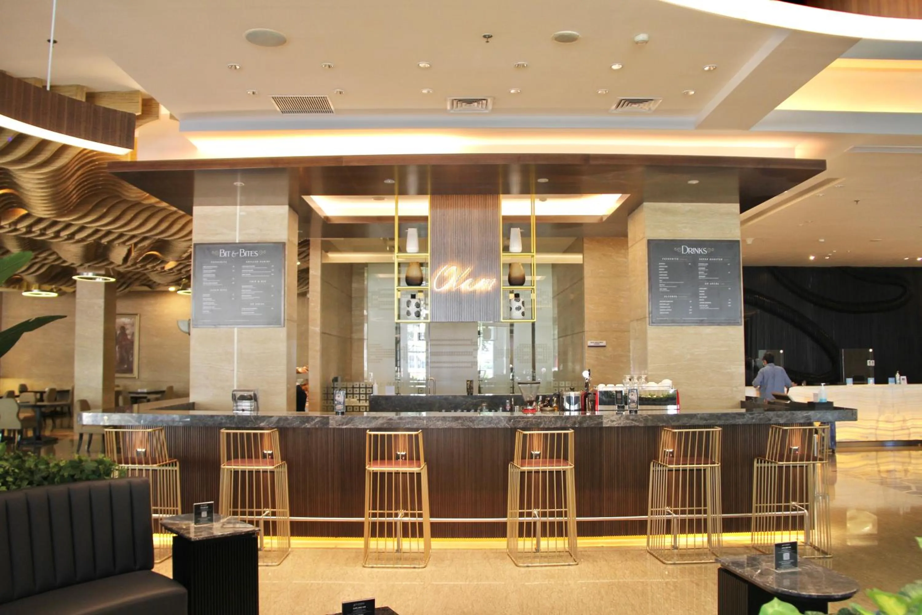 JS Luwansa Hotel & Convention Center