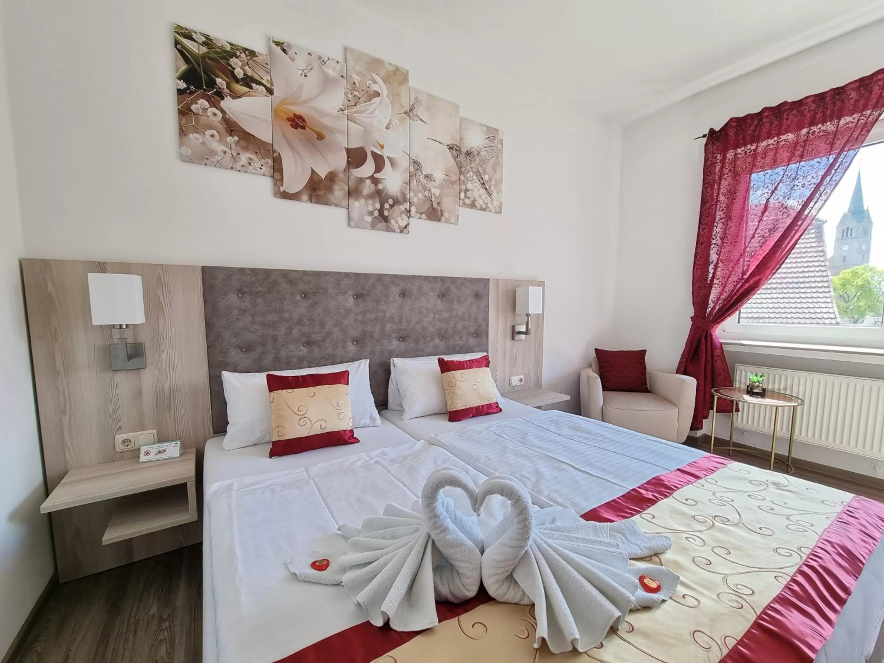 Bed in Hotel Medebach - Zum Schwanenkönig