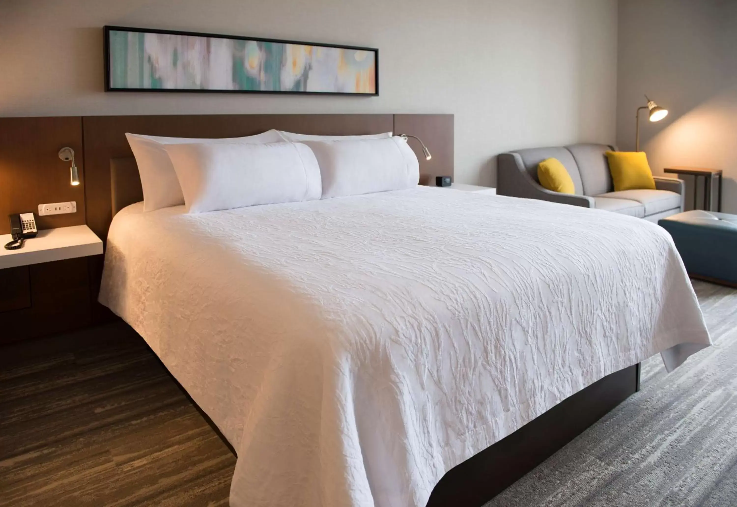 King Room with Sofa Bed - Non-Smoking in Hilton Garden Inn Wausau, WI King Room with Sofa Bed - Non-Smoking in Hilton Garden Inn Wausau, WI