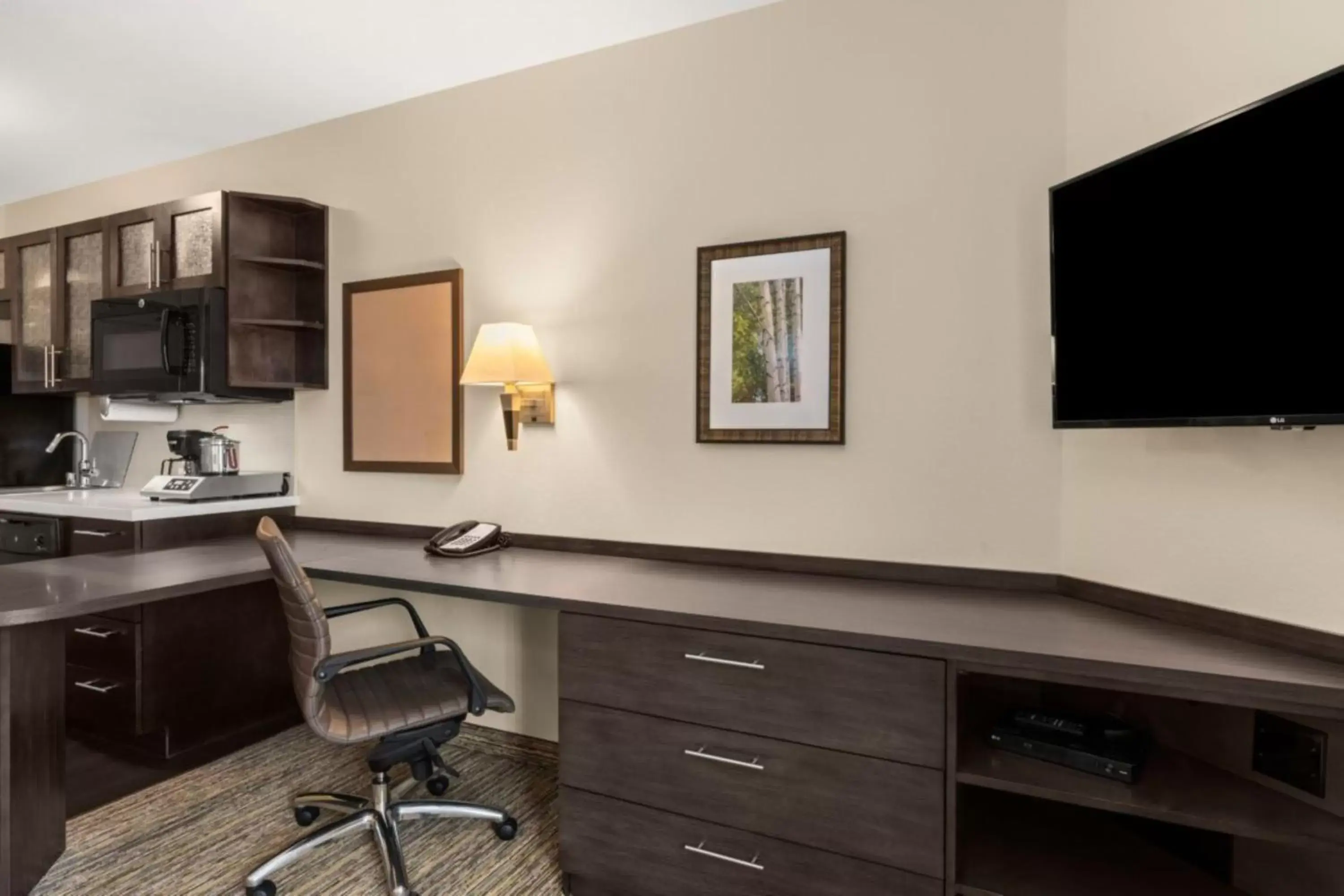 Queen Studio Suite with Two Queen Beds - Mobility Acces Tub/Non-Smoking in Candlewood Suites Pueblo, an IHG Hotel Queen Studio Suite with Two Queen Beds - Mobility Acces Tub/Non-Smoking in Candlewood Suites Pueblo, an IHG Hotel