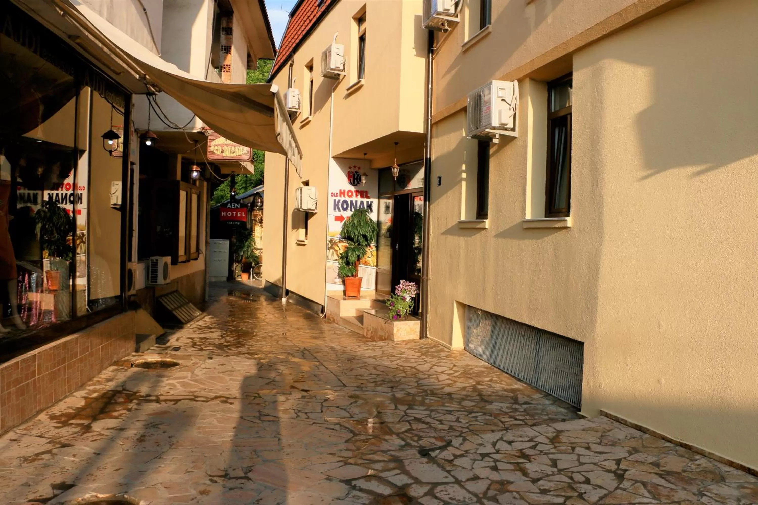 Facade/entrance in Hotel Old Konak