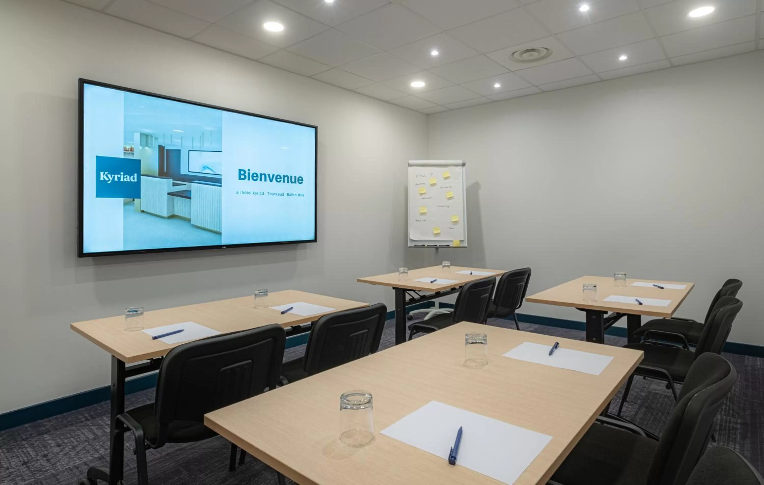 Meeting/conference room in Kyriad Tours Sud - Ballan Mire