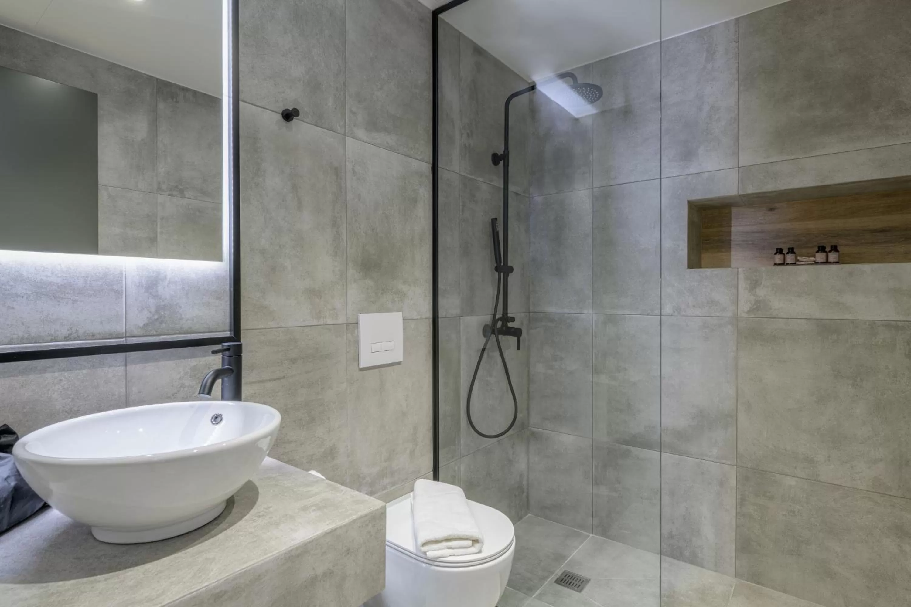 Acropolis Magenta Luxury Suites