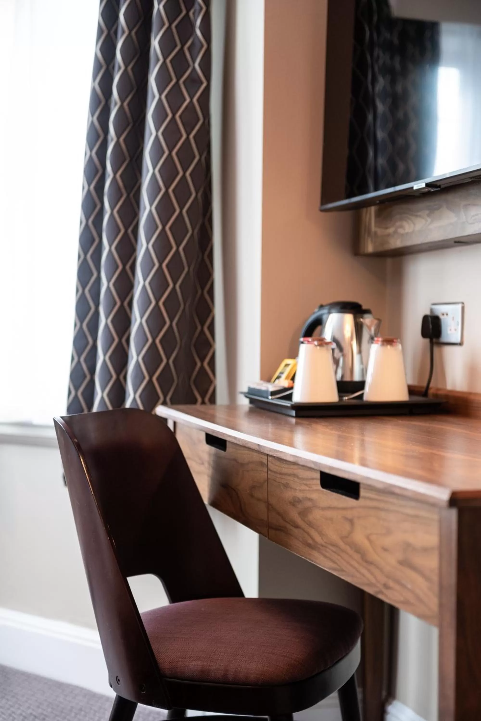 TV and multimedia, TV/Entertainment Center in Miller & Carter Brighton by Innkeeper's Collection