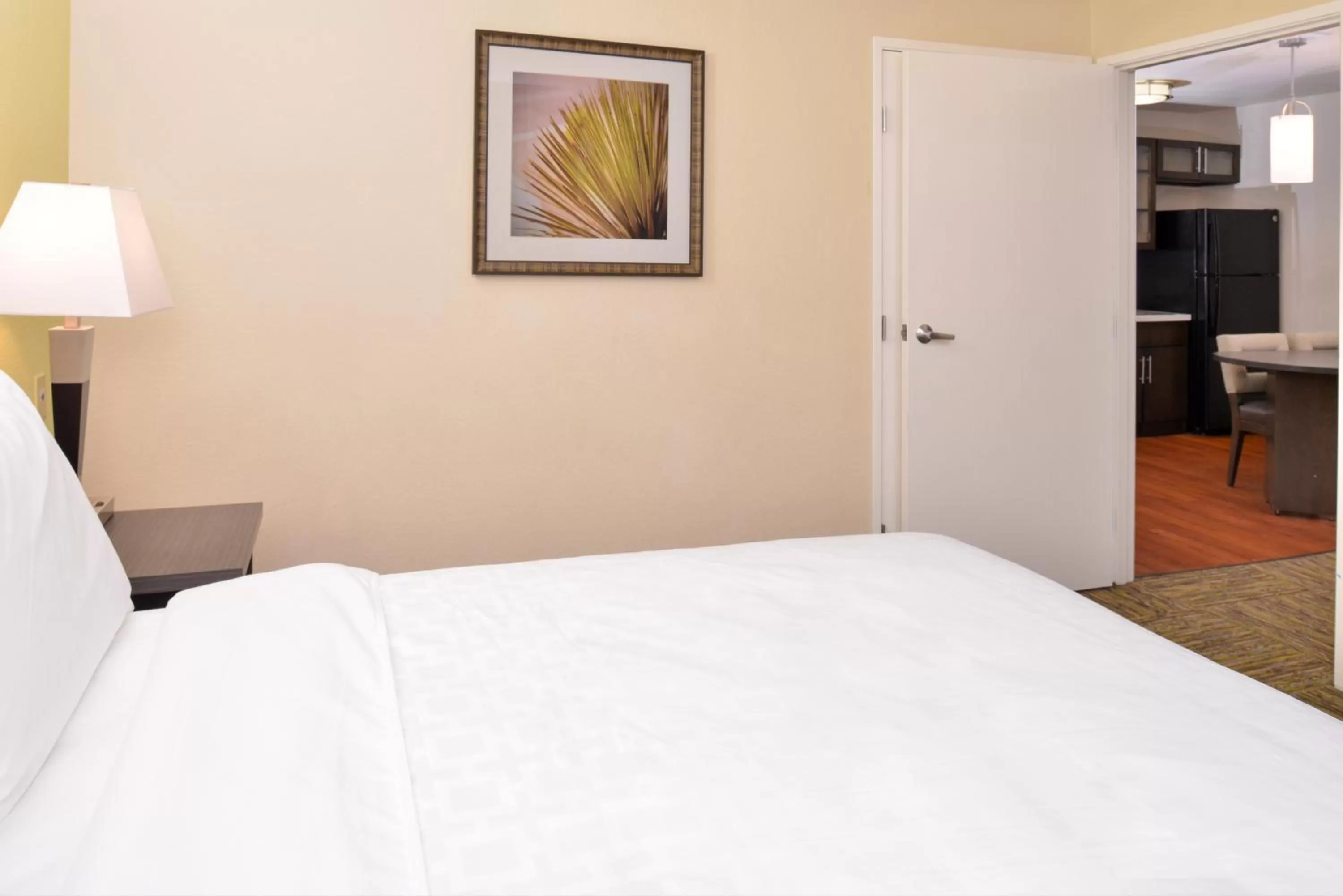 Photo of the whole room, Bed in Candlewood Suites Austin-Round Rock by IHG