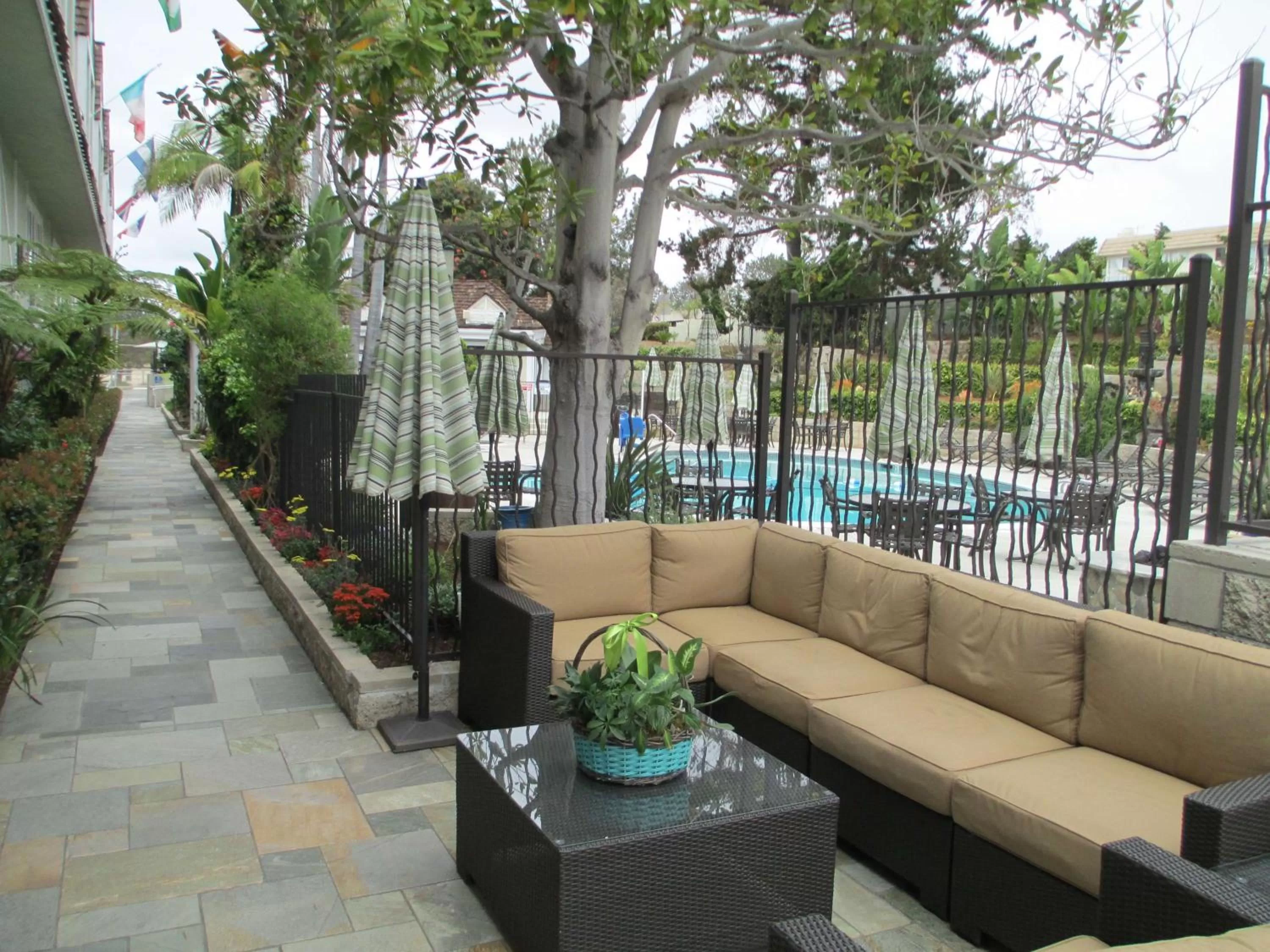 Property building in Best Western Premier Hotel Del Mar