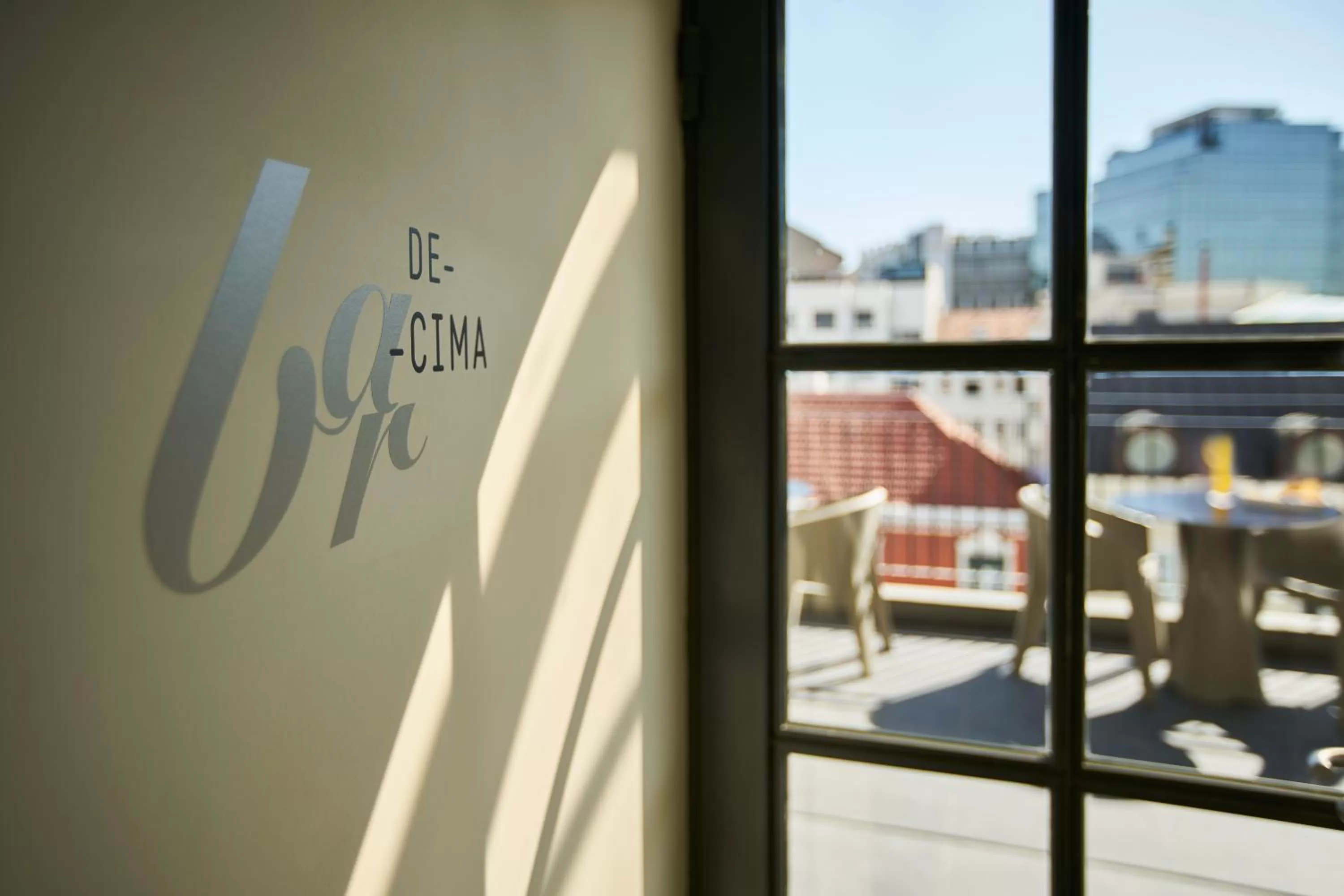 Lounge or bar in PortoBay Marquês