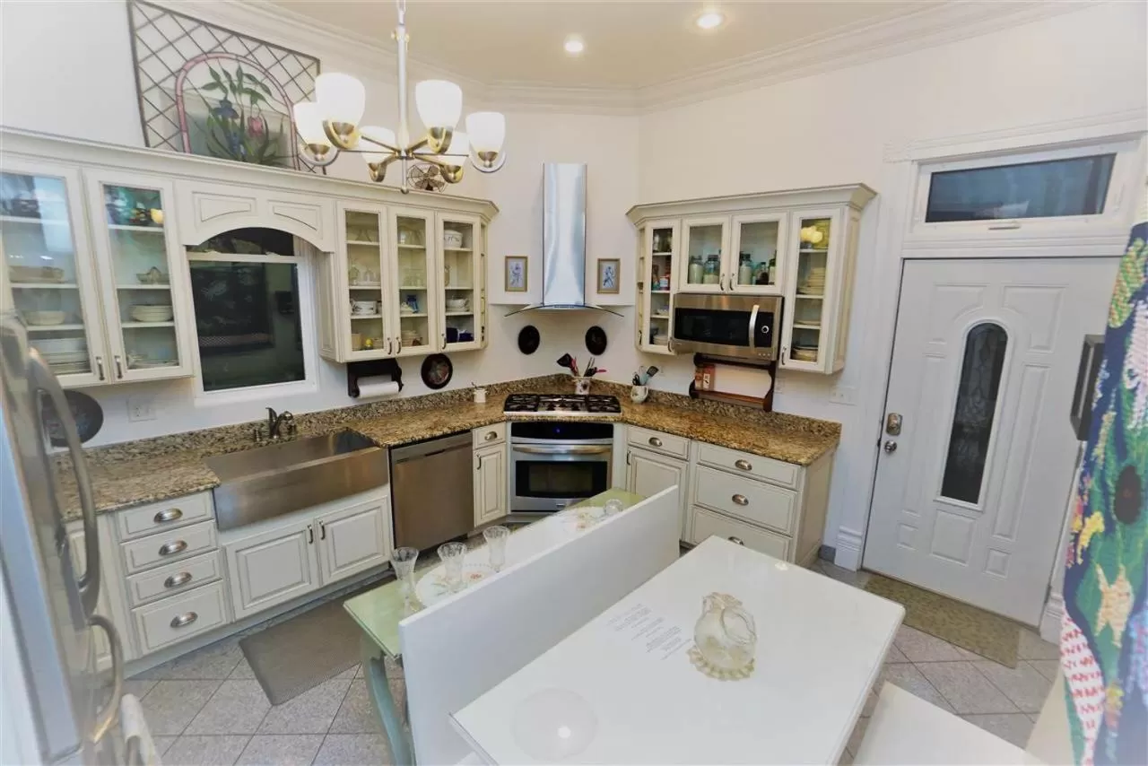 Communal kitchen in Paducah 1895 Washington Hotel