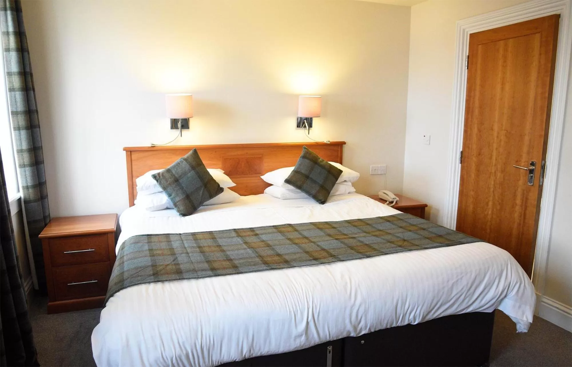 Bed in The Royal Hotel