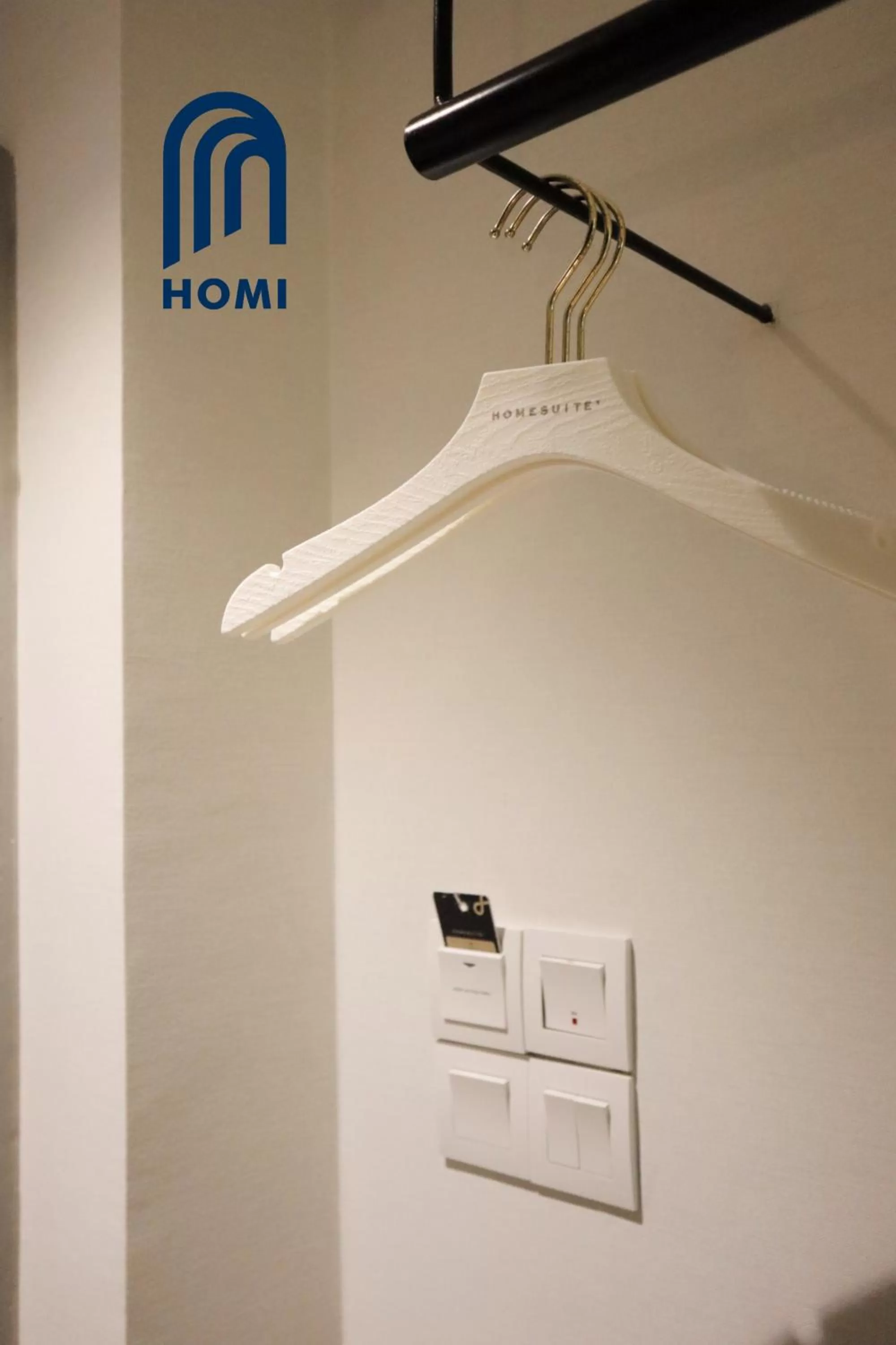 wardrobe in Homi Breeze at Sutera Avenue 和逸微风