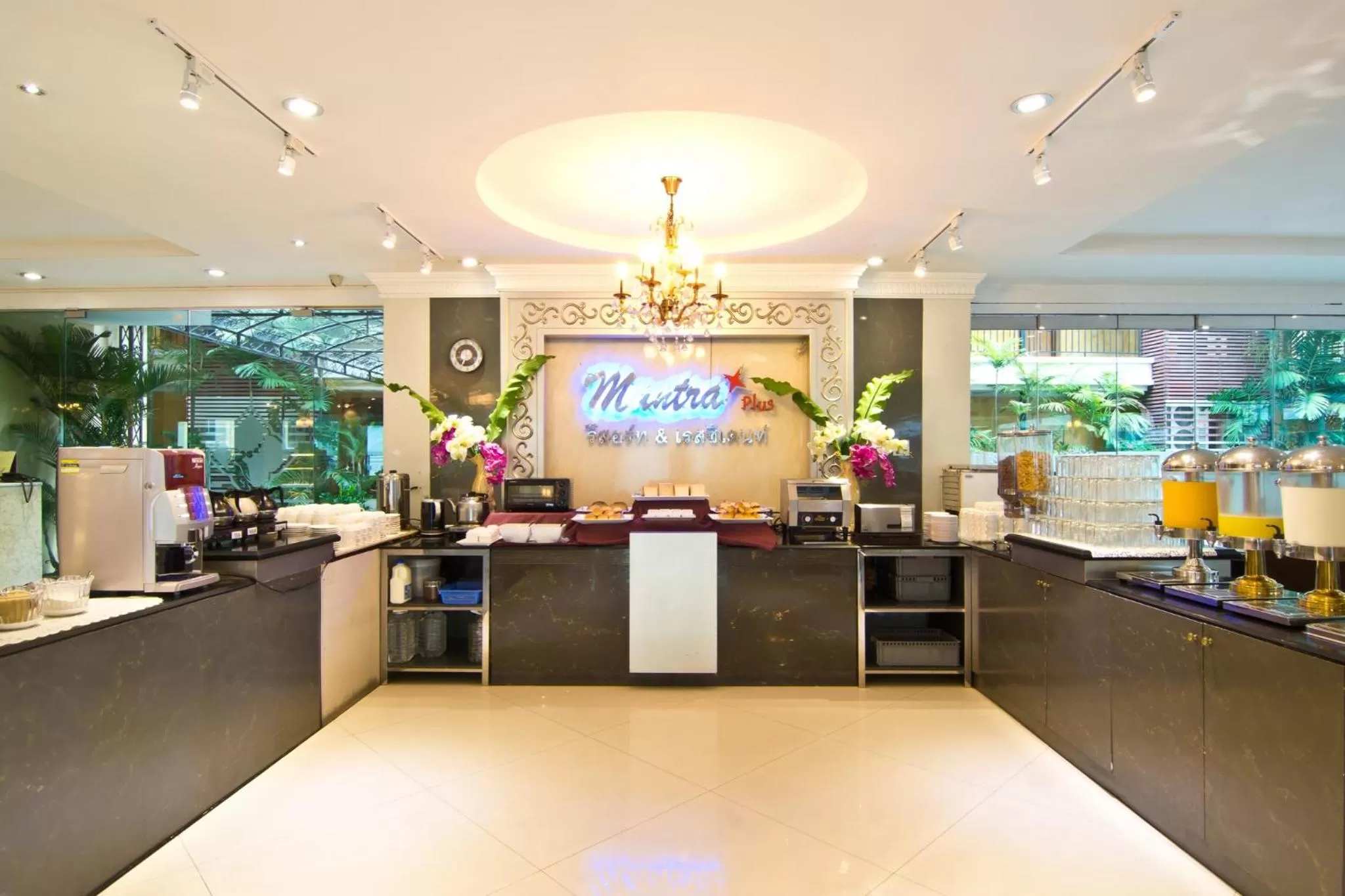 Restaurant/places to eat in LK Mantra Pura Resort