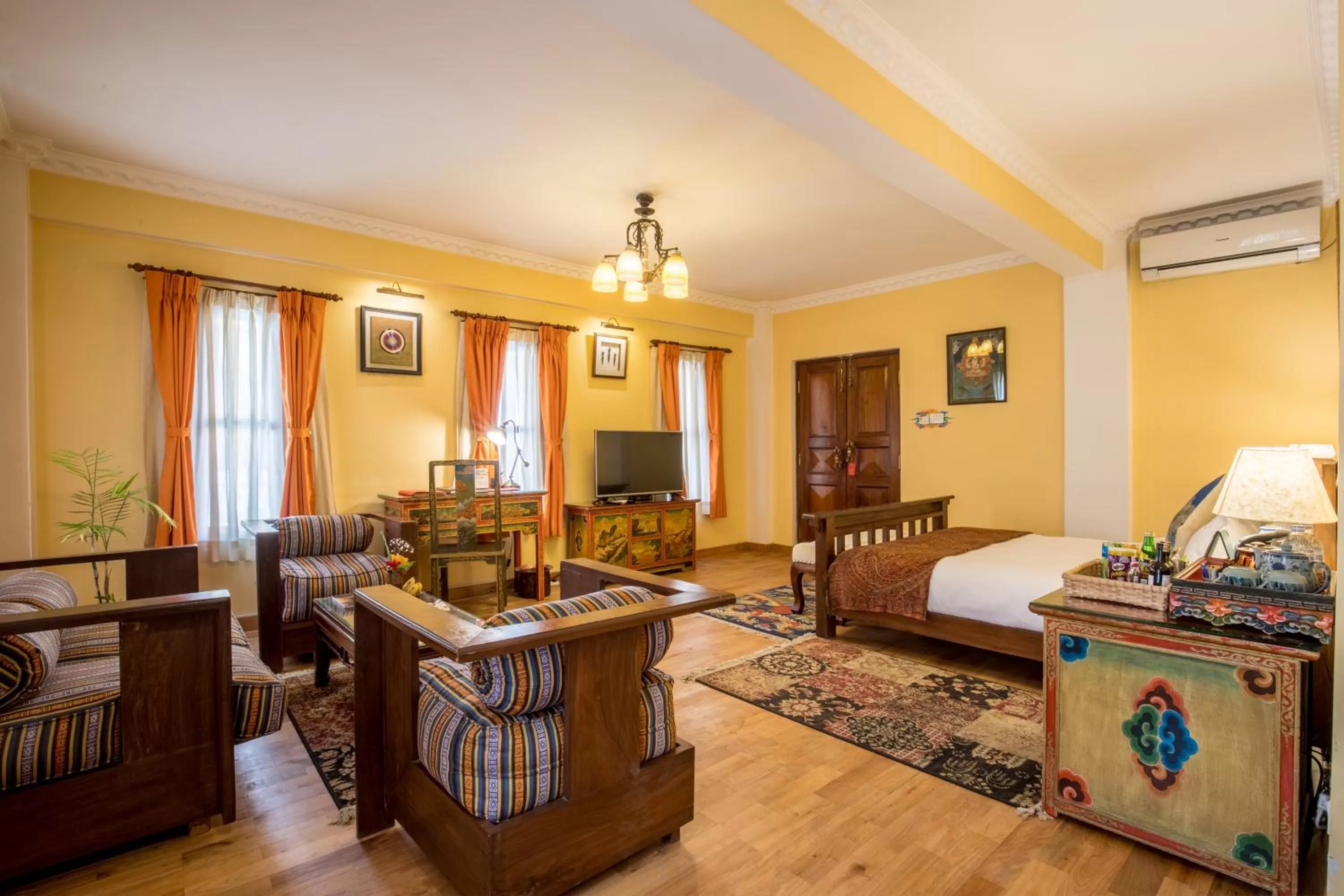 Photo of the whole room, Bed in Baber Mahal Vilas - The Heritage Hotel