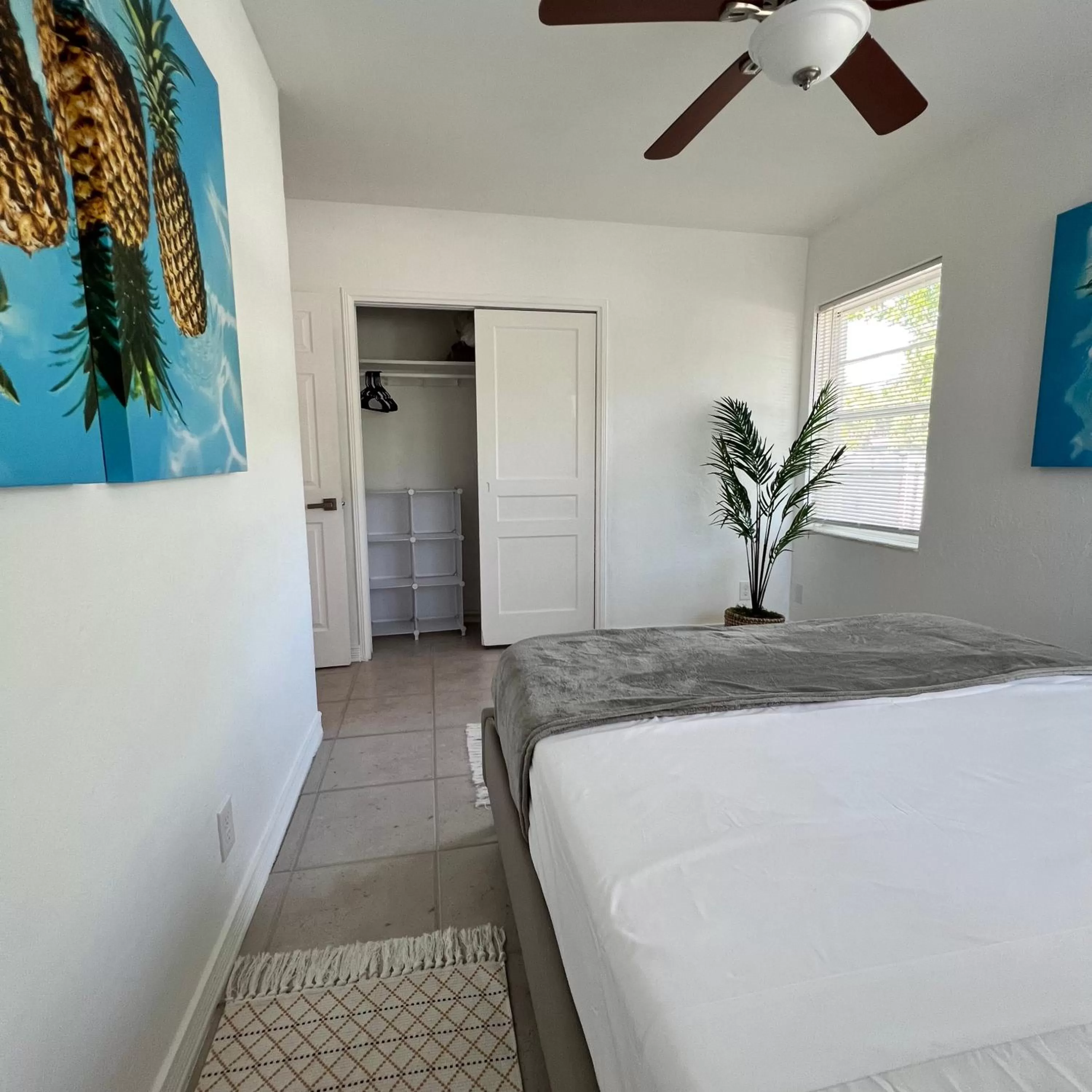 Bed in CocoBay 2BR Condos Near Beach, Galleria Mall, Wilton Manors, Cruise Port