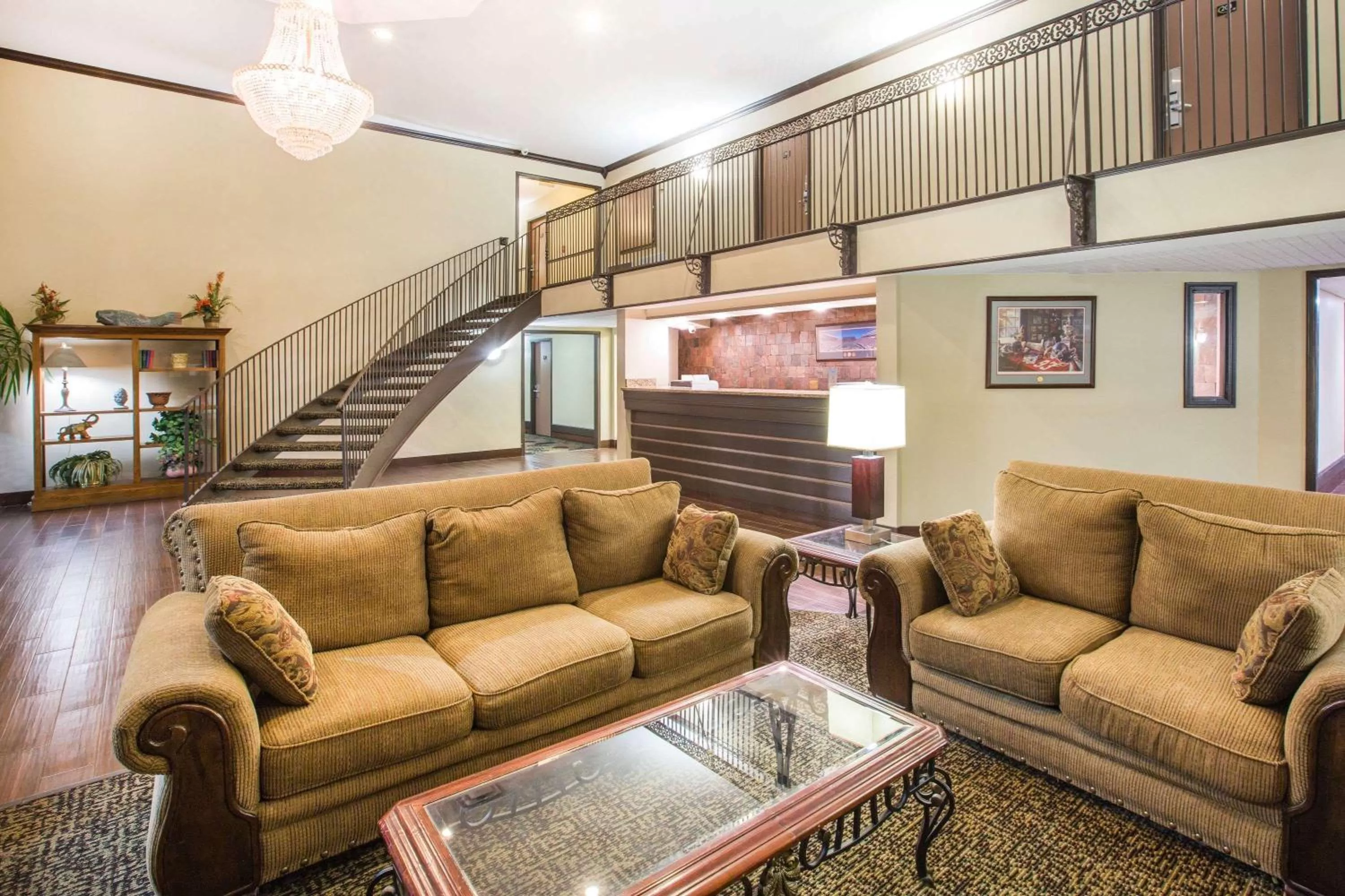 Lobby or reception in Super 8 by Wyndham Oxford