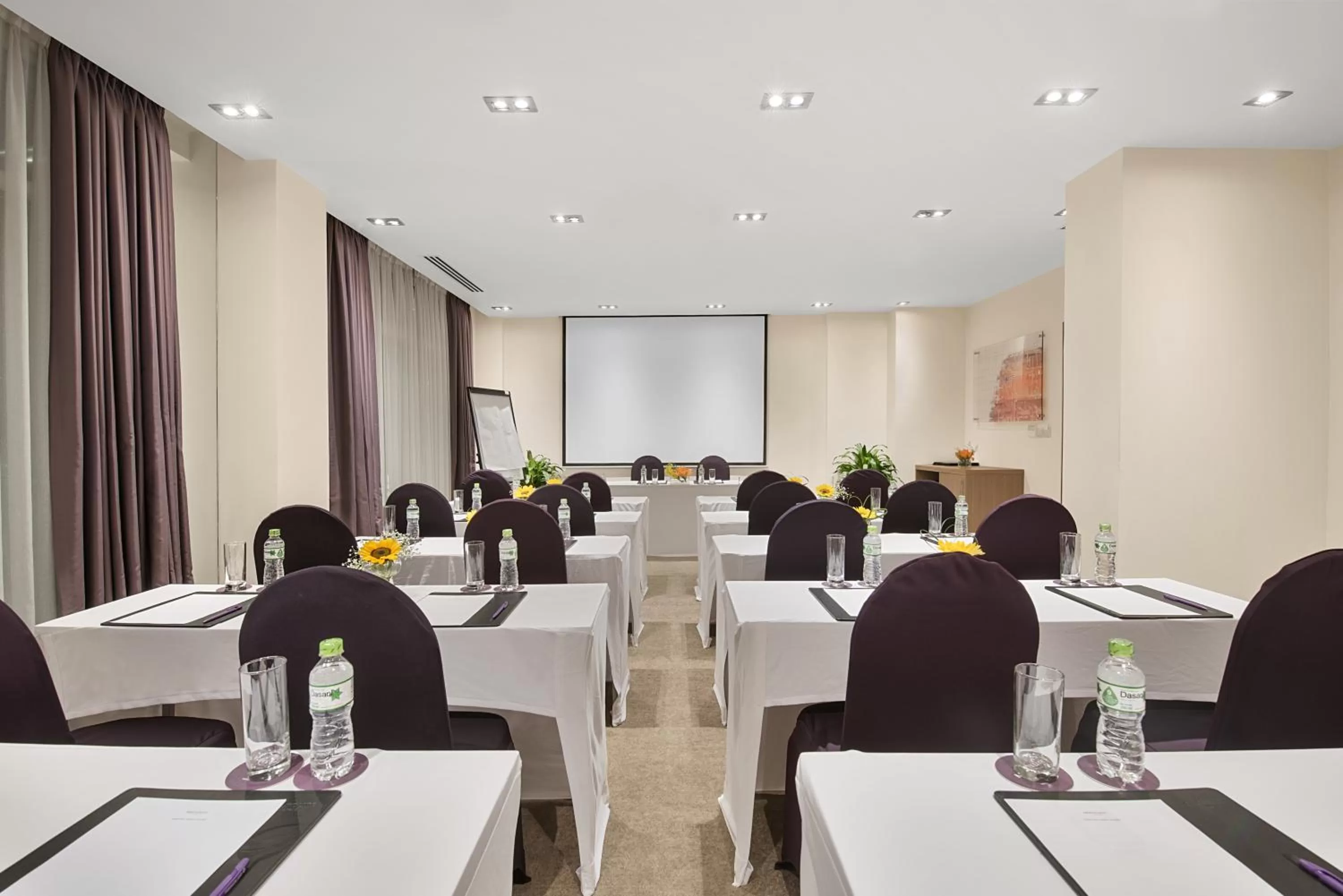 Business facilities in Mercure Hanoi La Gare Hotel