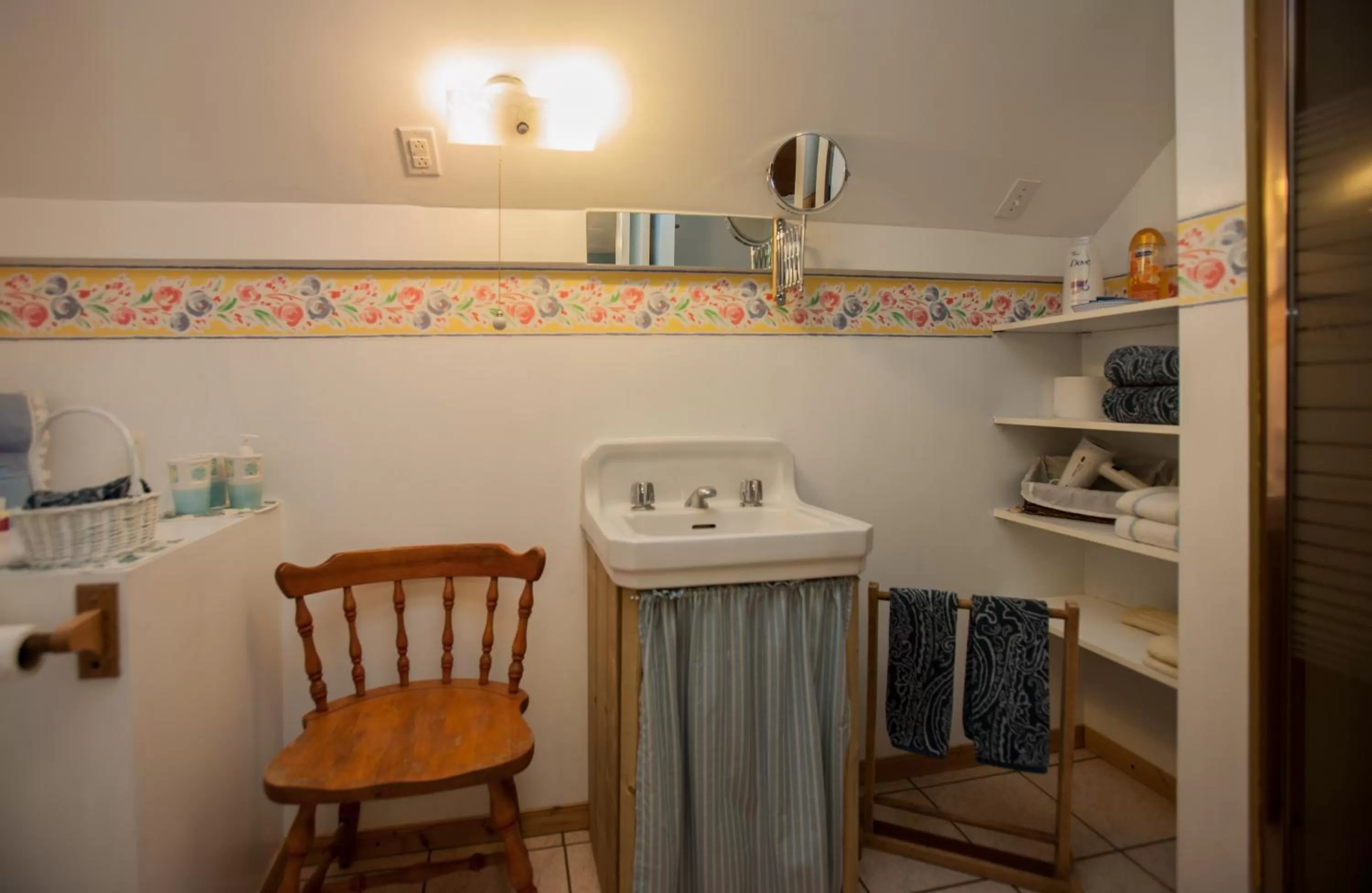 Bedroom in À Amour et Amitié