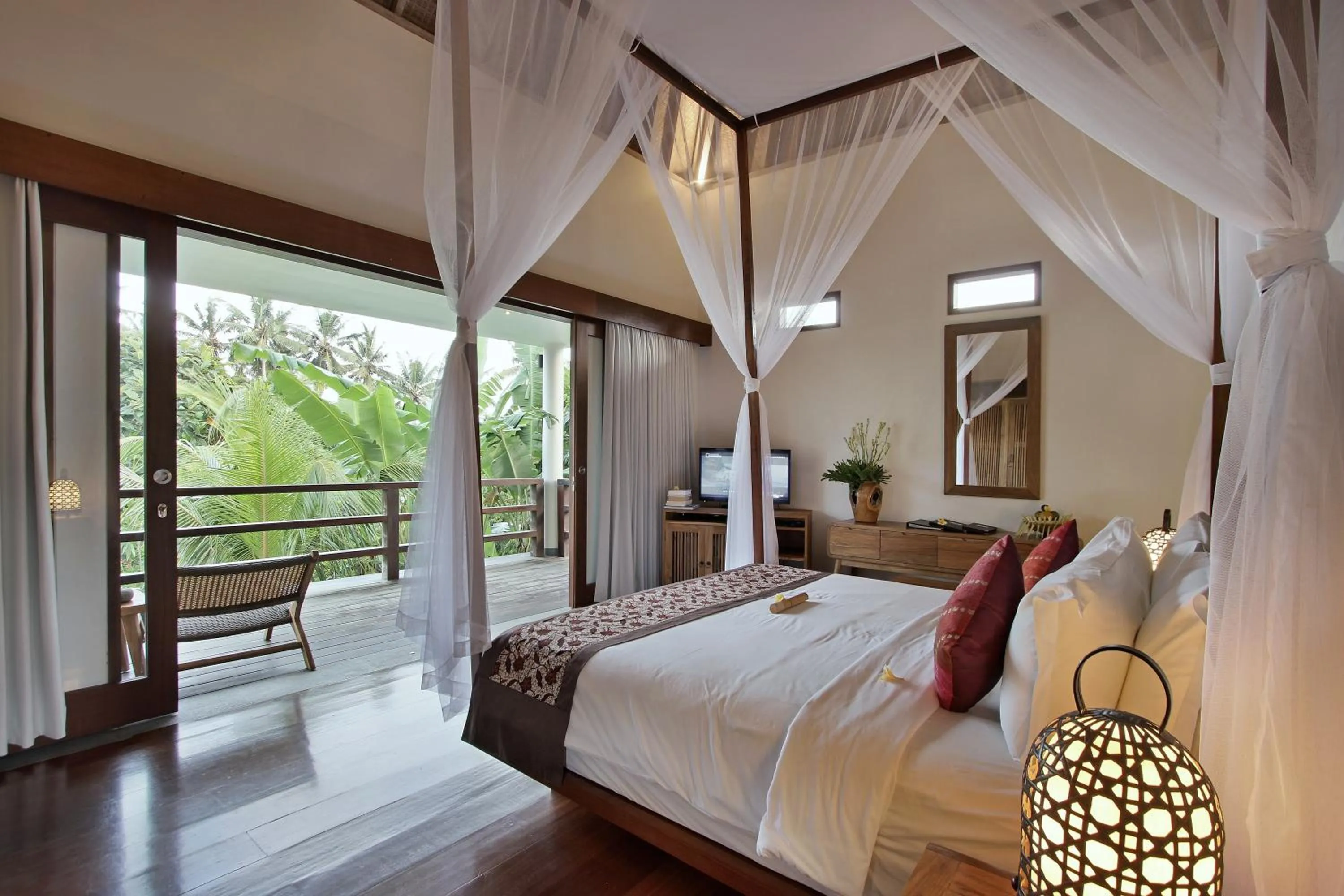 Balcony/Terrace, Bed in D'Legon Villas