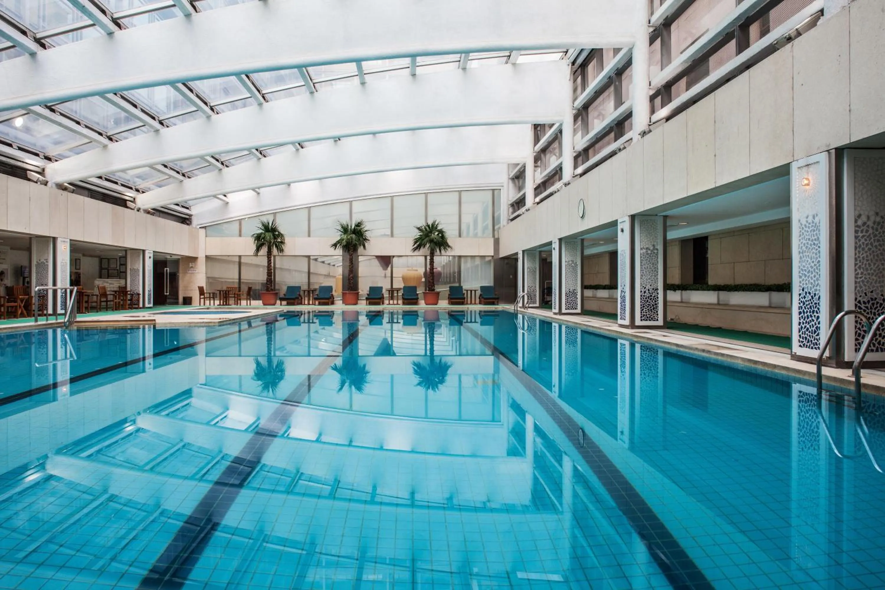 Swimming pool in Beijing Hotel