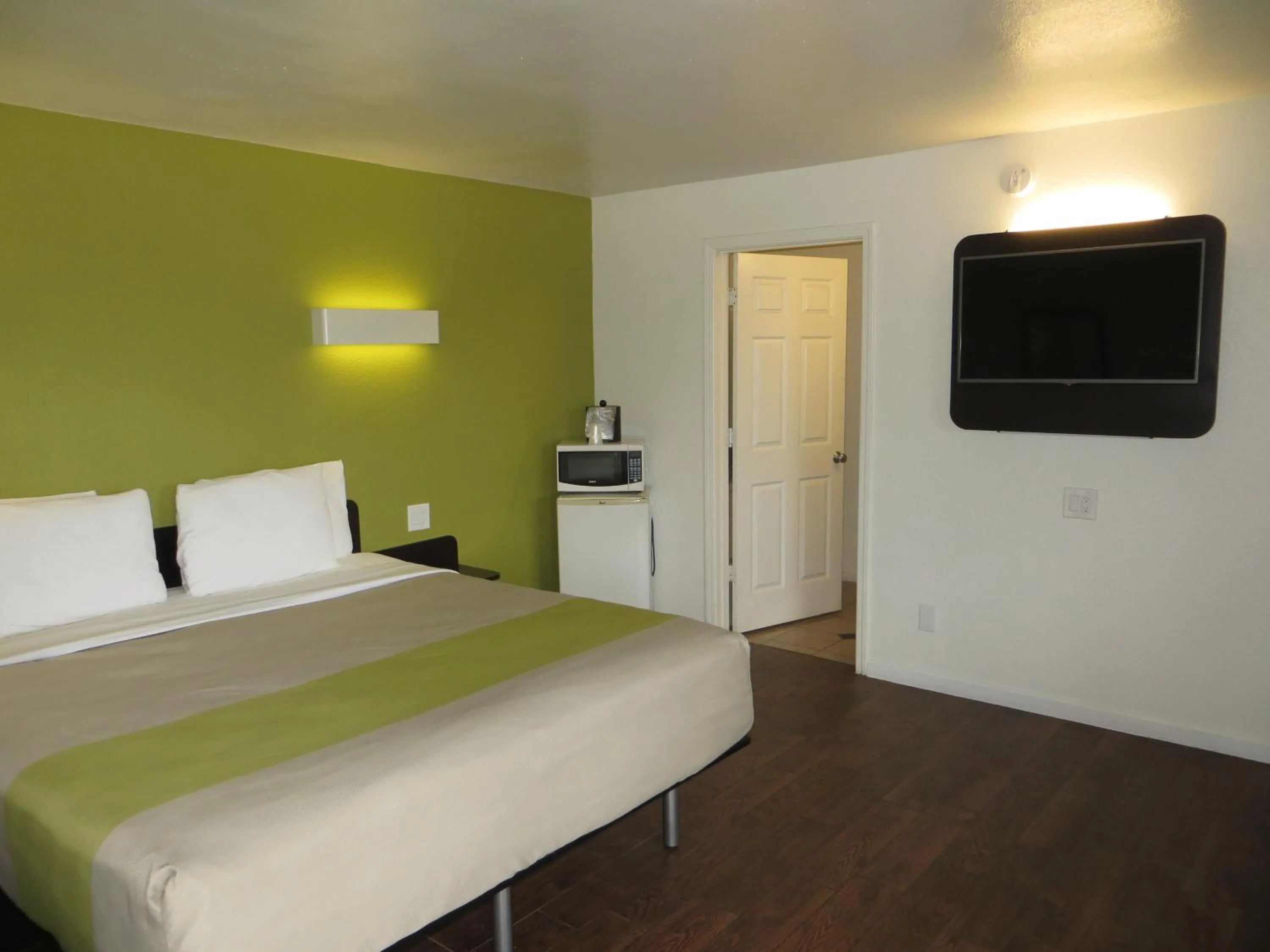 Bed, Room Photo in Motel 6 - Downtown Monterey