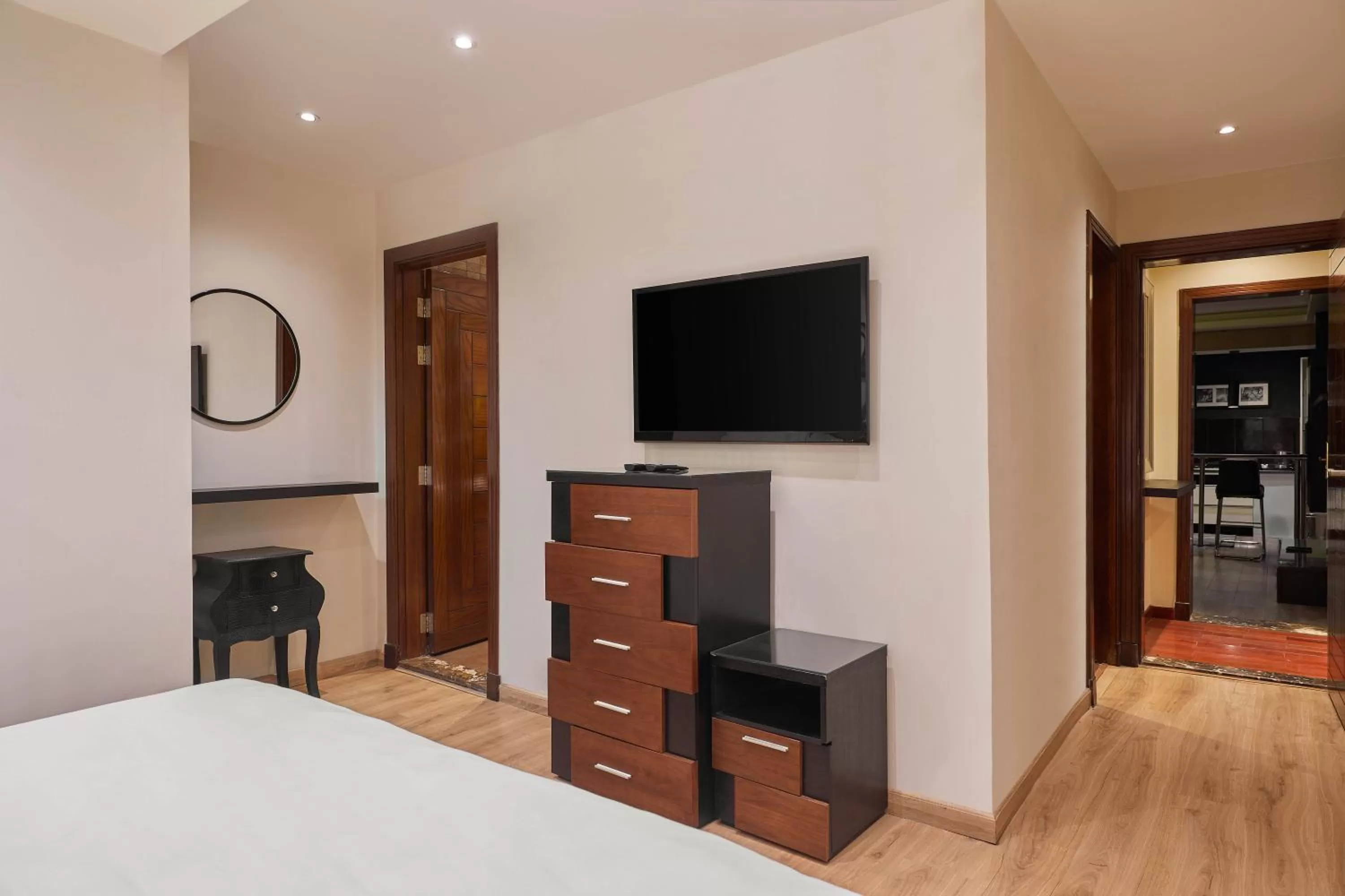 TV and multimedia, Bed in Golden Park Hotel Cairo, Heliopolis