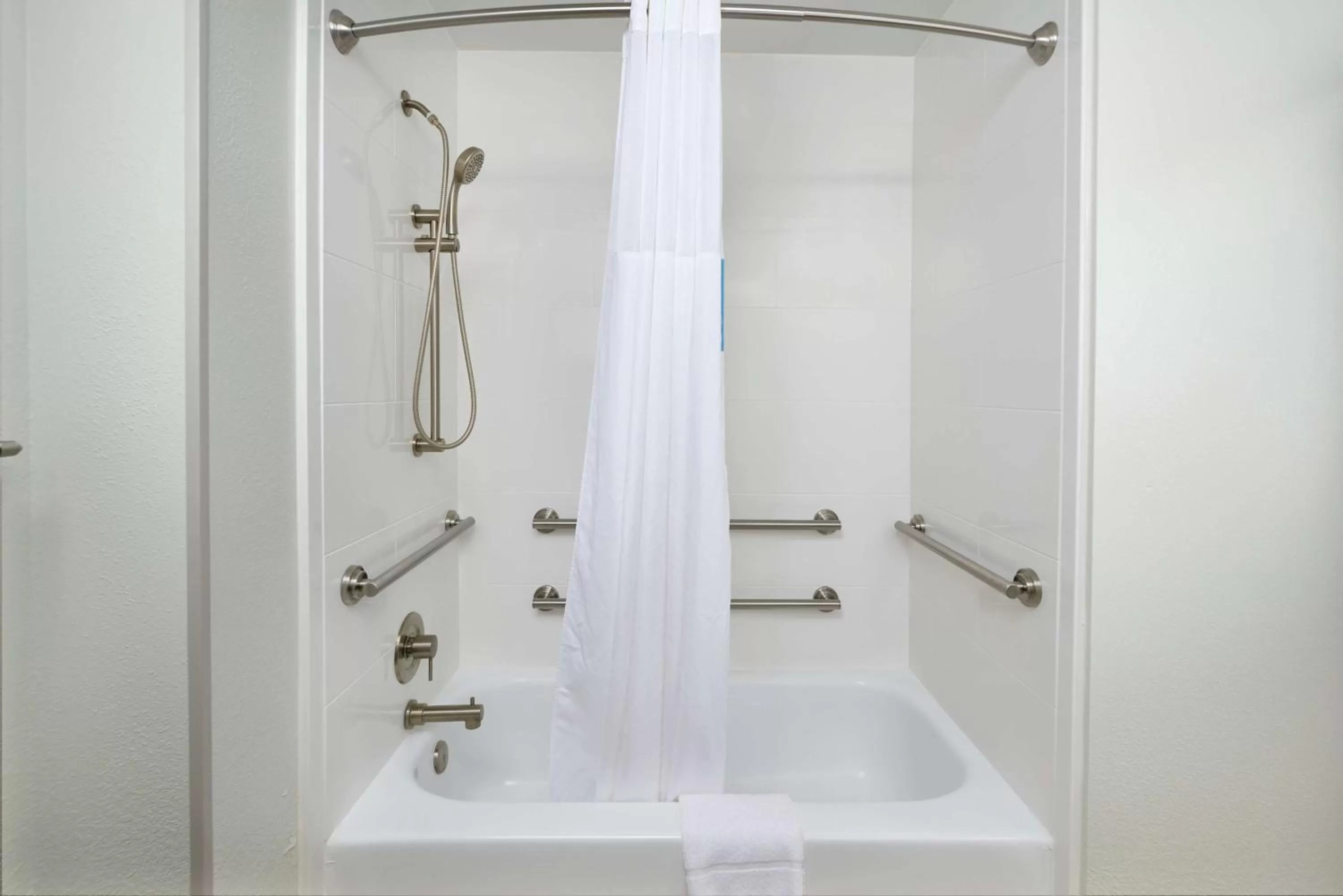 Bathroom in Hampton Inn Juno Beach