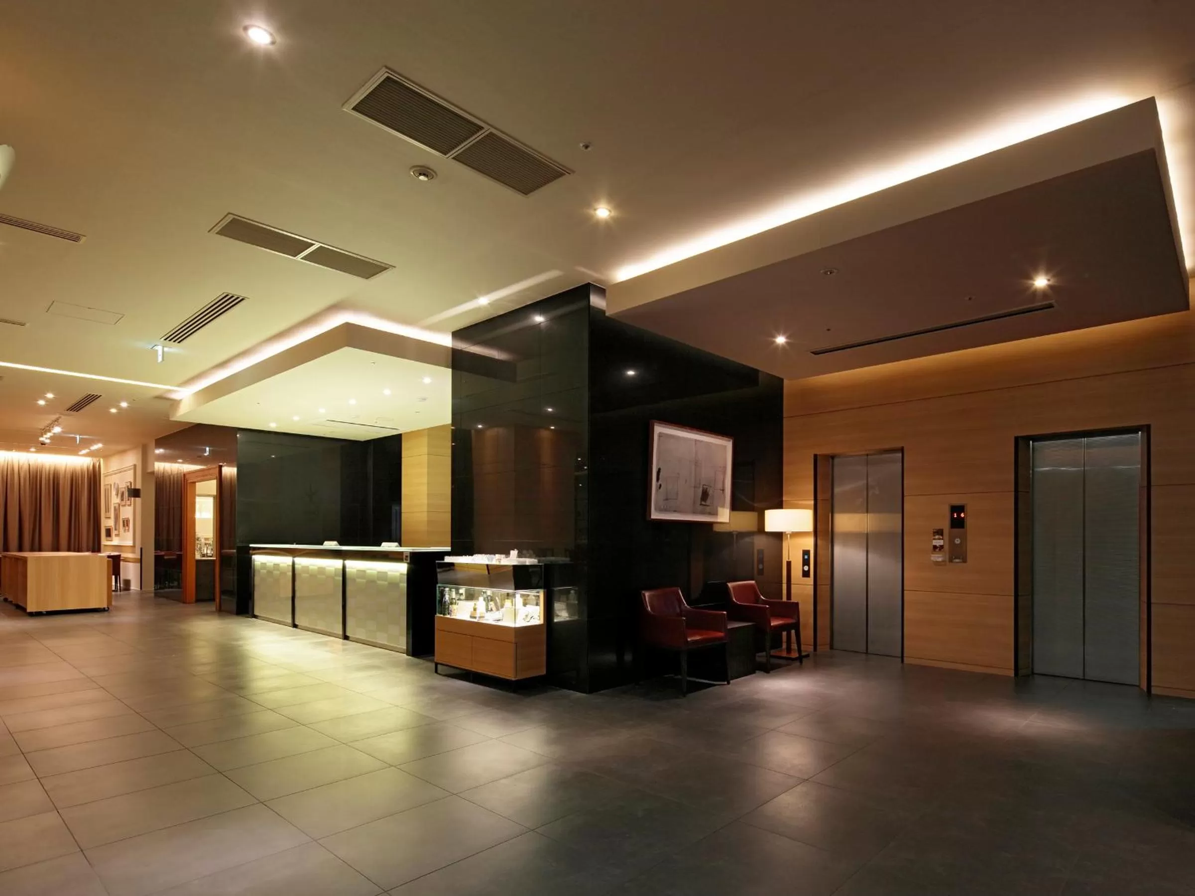 Lobby or reception in Candeo Hotels Kameyama