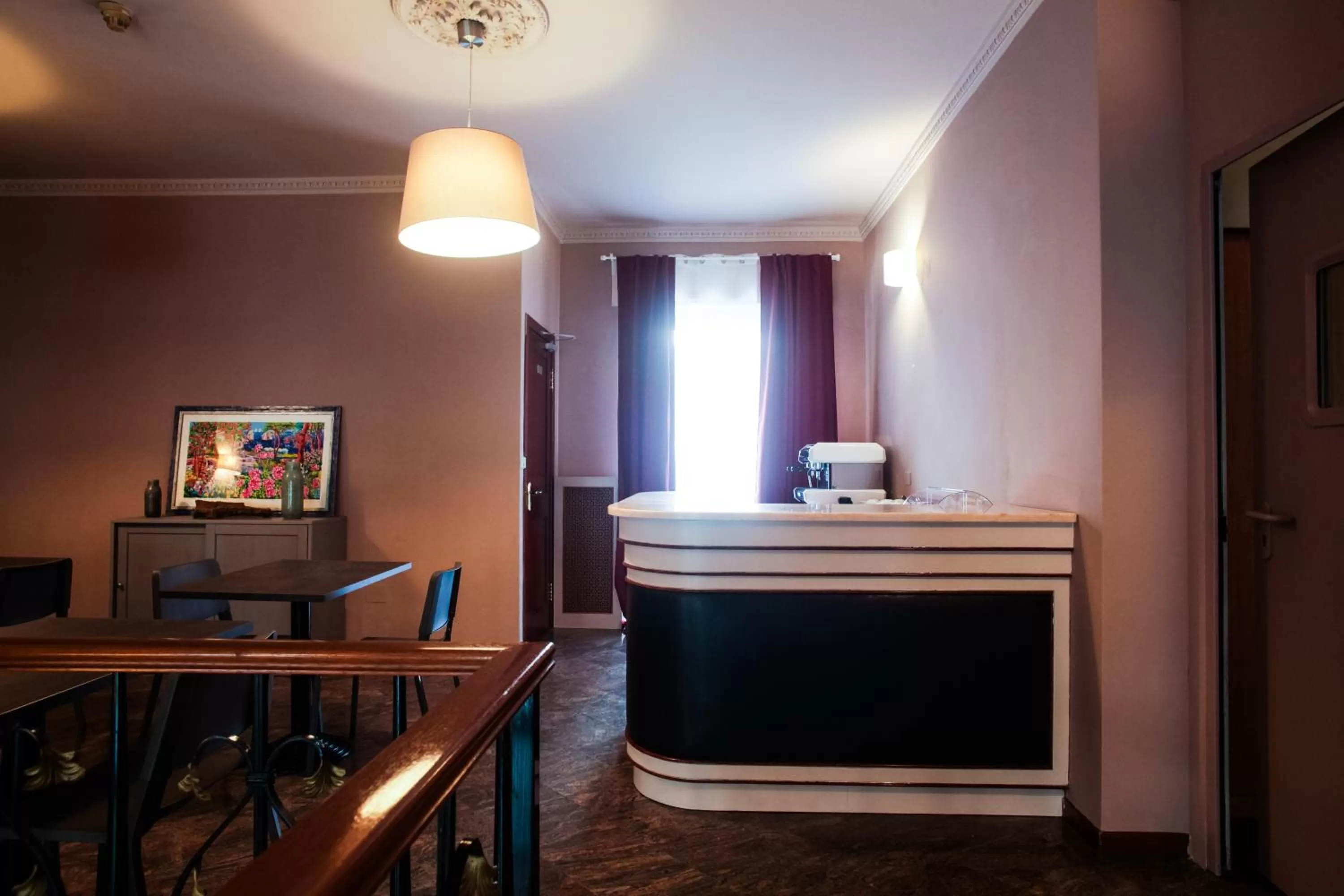 Communal lounge/ TV room in Hotel di Porta Romana