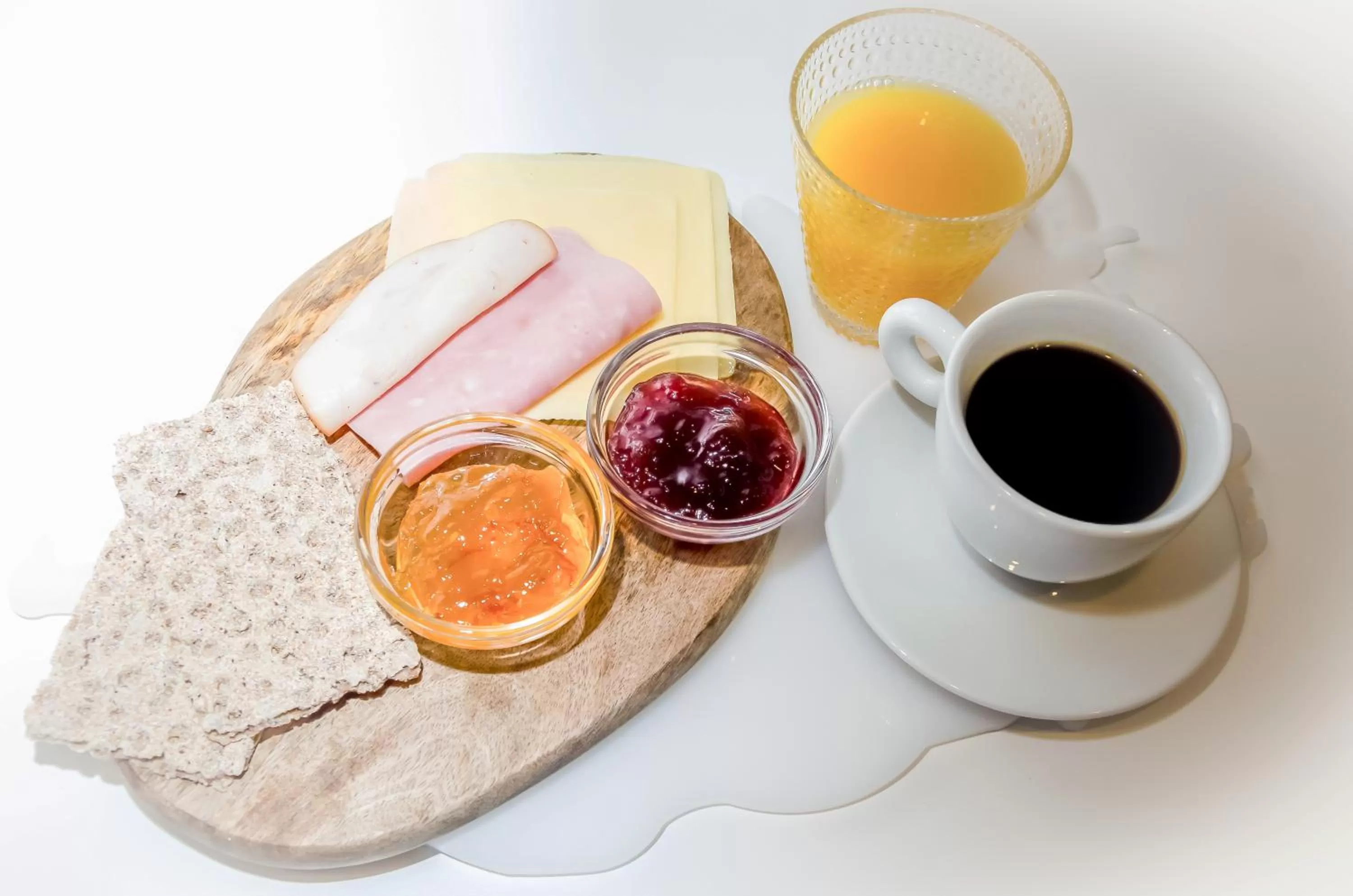 Food and drinks in B&B Guesthouse - Bed and Breakfast Keflavik Centre