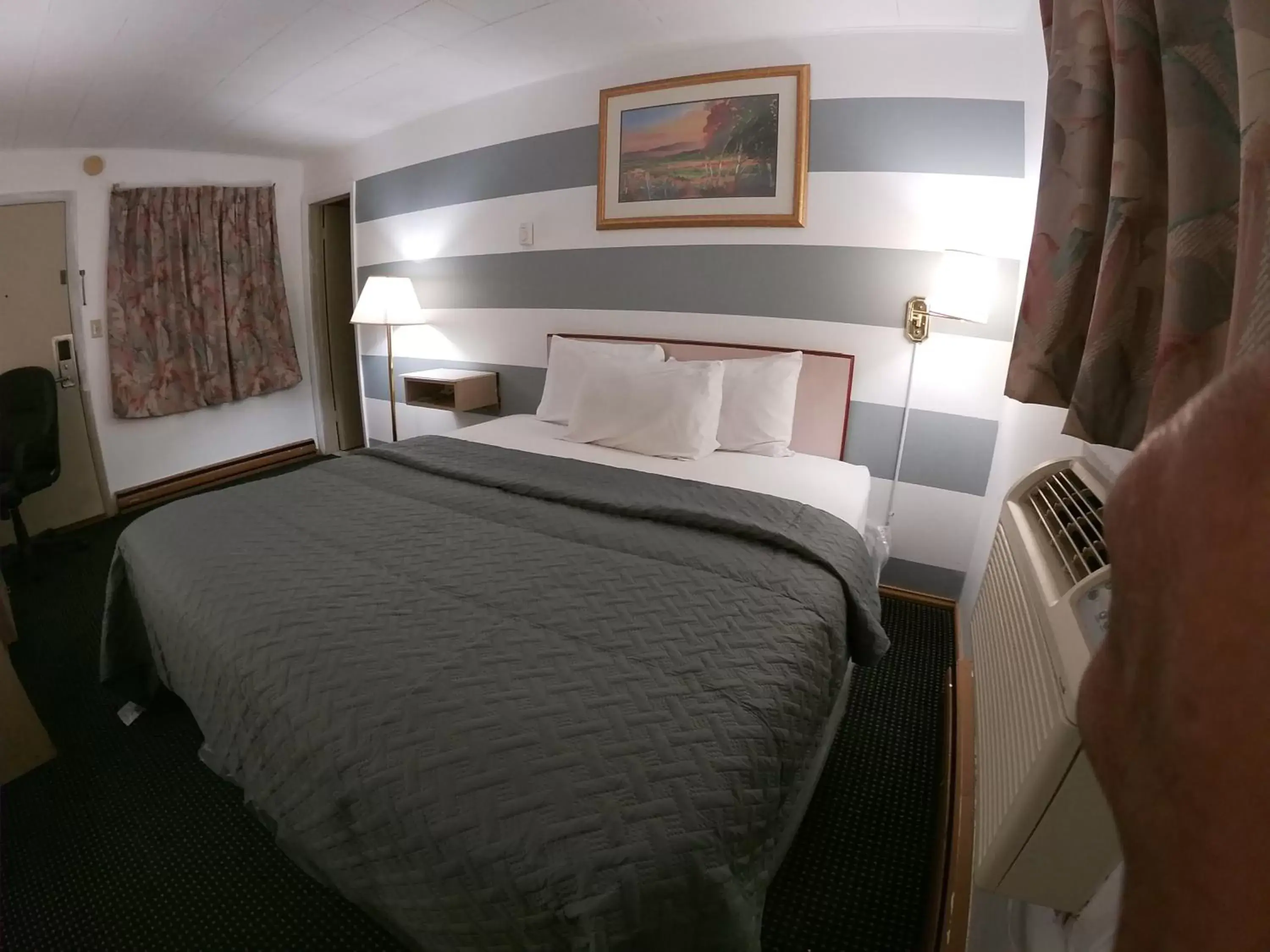 King Room in Budget Inn Clearfield PA King Room in Budget Inn Clearfield PA