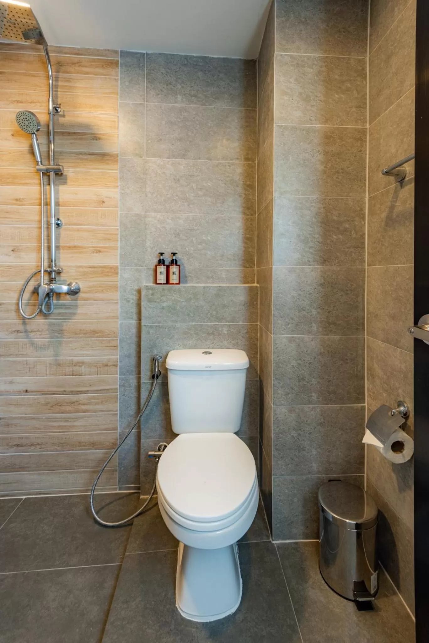 Shower in Luck Thai Hotel