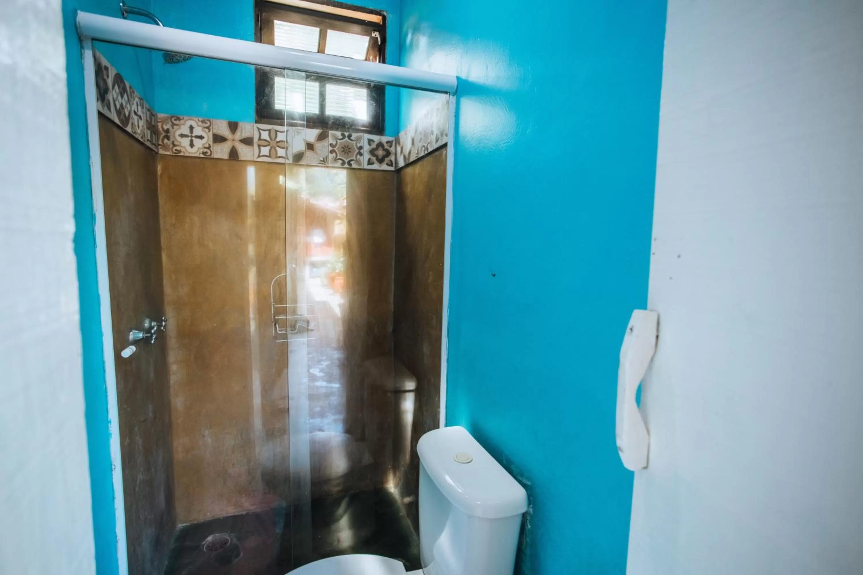 Shower, Bathroom in Pousada da Rosa