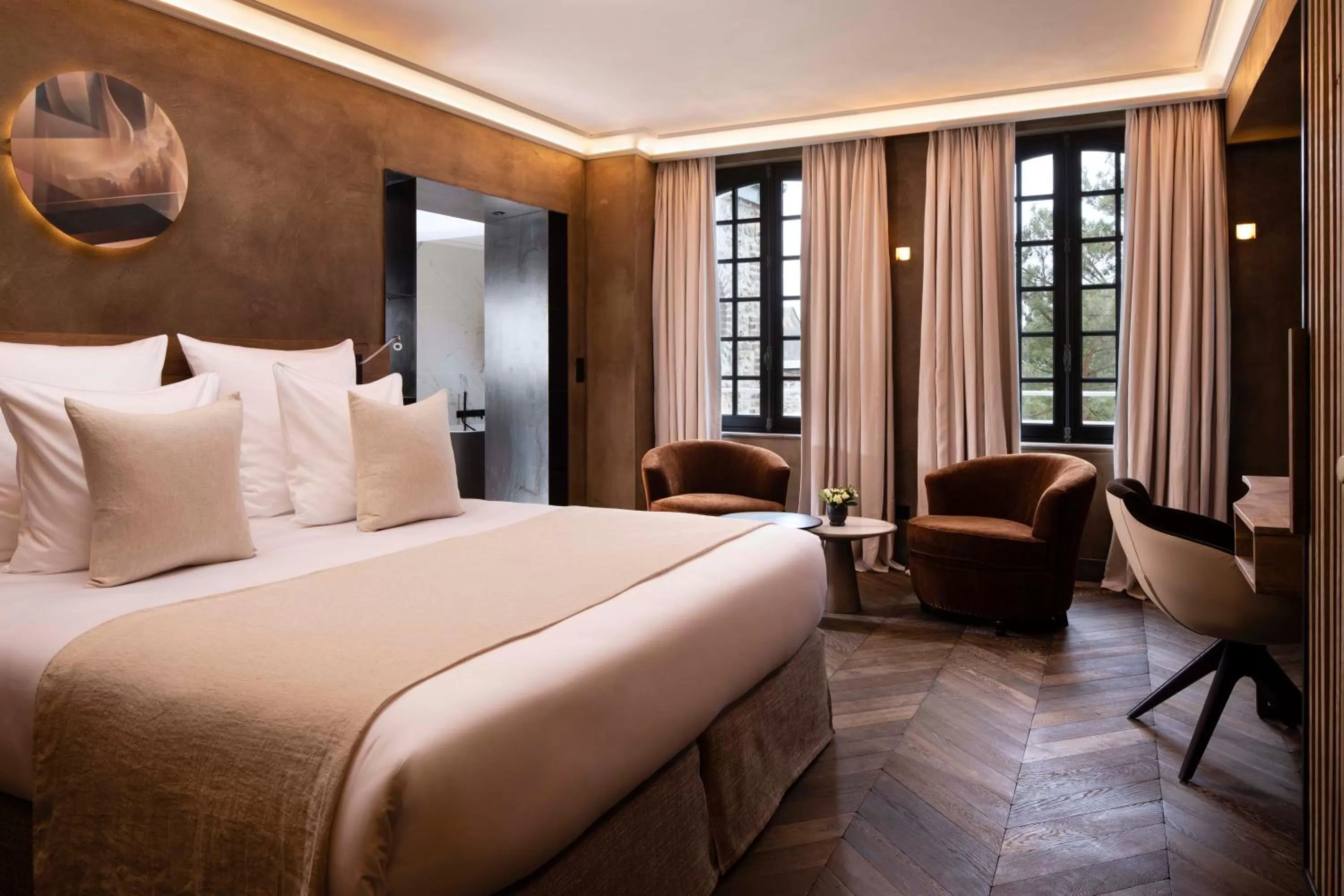 Photo of the whole room, Bed in Hôtel Saint-Delis - La Maison du Peintre - Relais & Châteaux