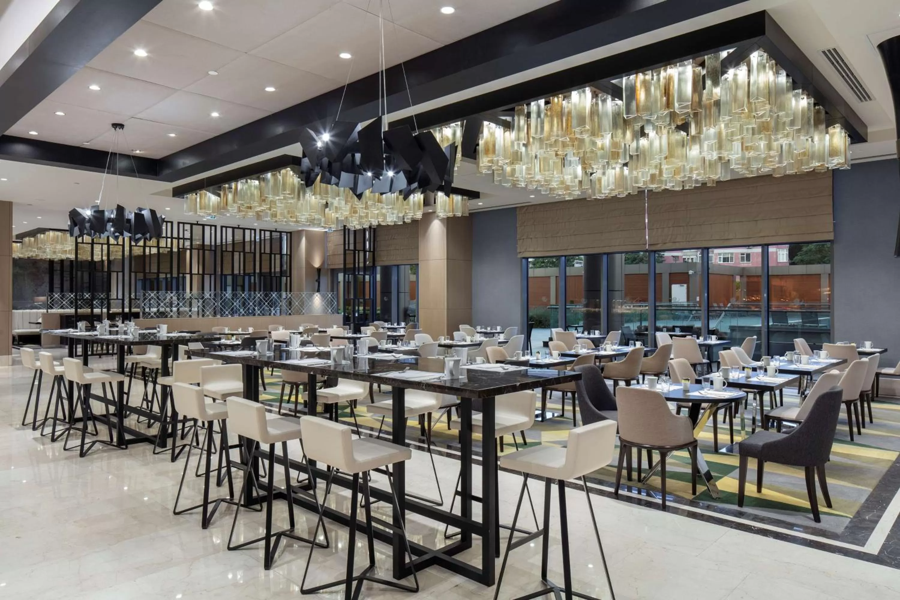 Restaurant/places to eat in Hilton Istanbul Bakirkoy
