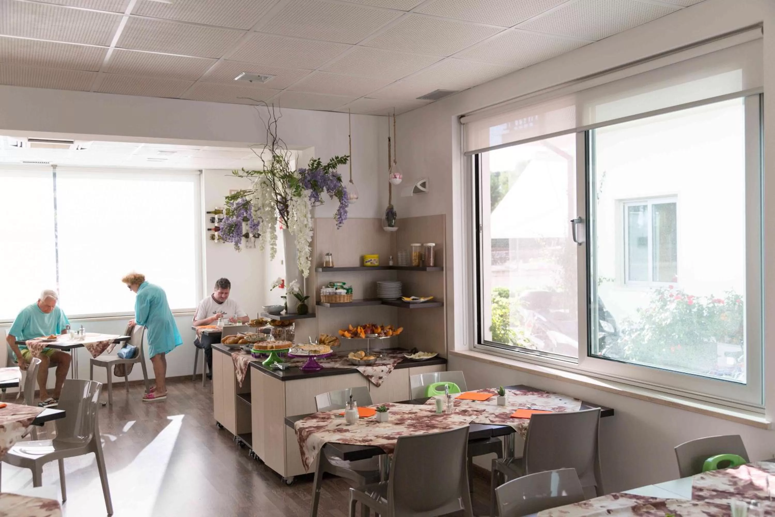 Area and facilities, Restaurant/Places to Eat in Hotel Miramare Dipendenza