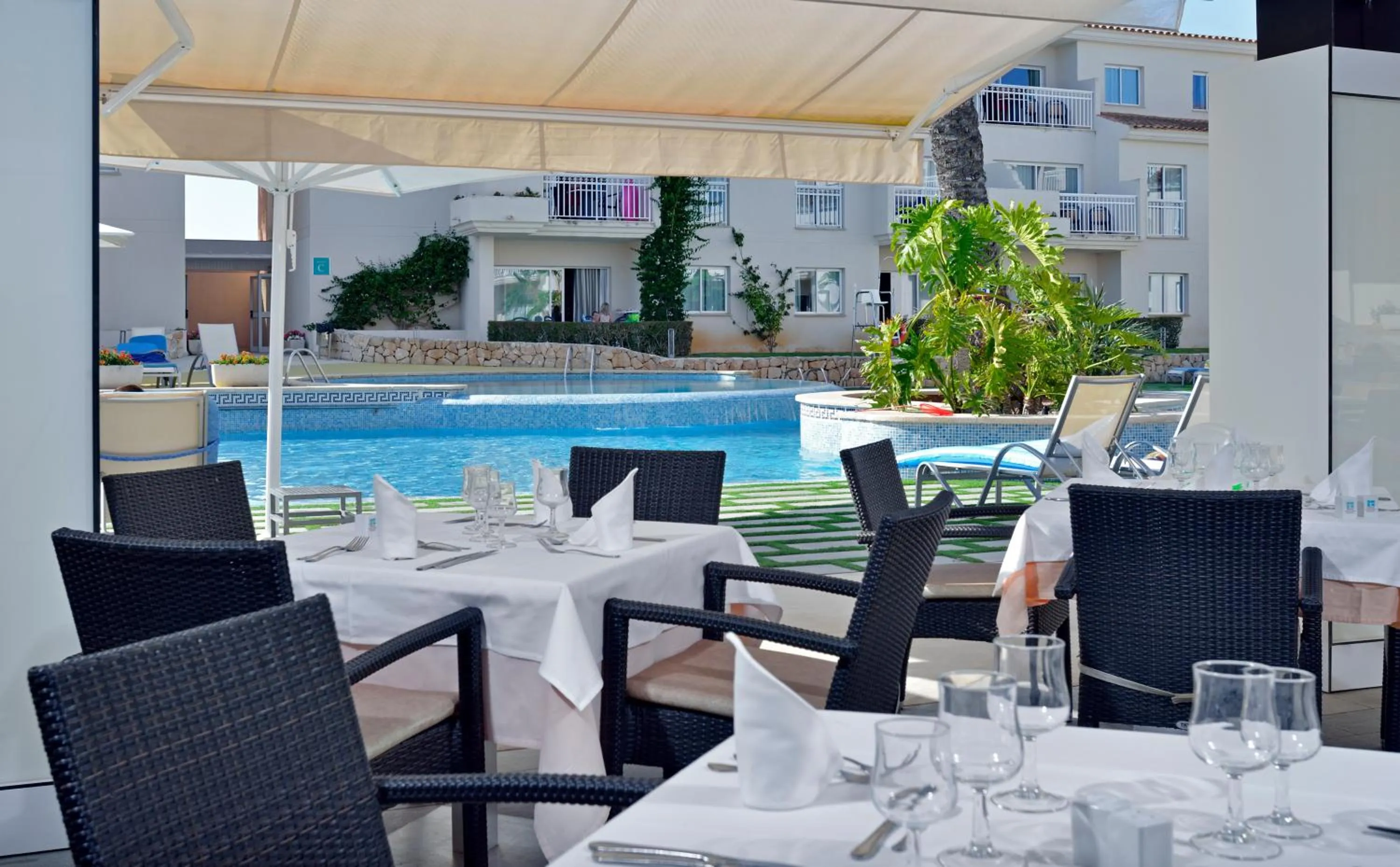 Food and drinks, Restaurant/Places to Eat in Hotel Isla de Cabrera