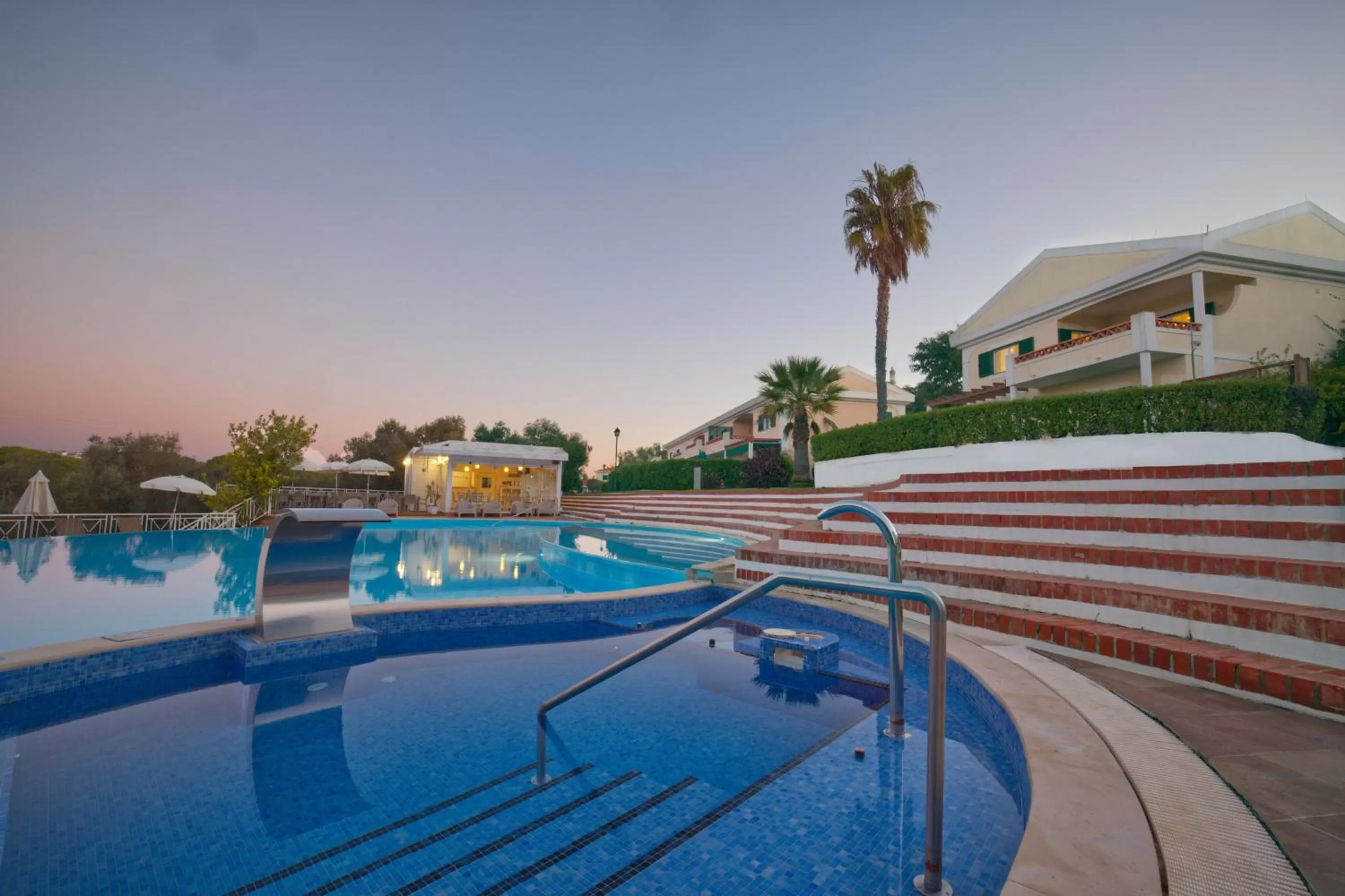 Swimming pool in Cegonha Country Club