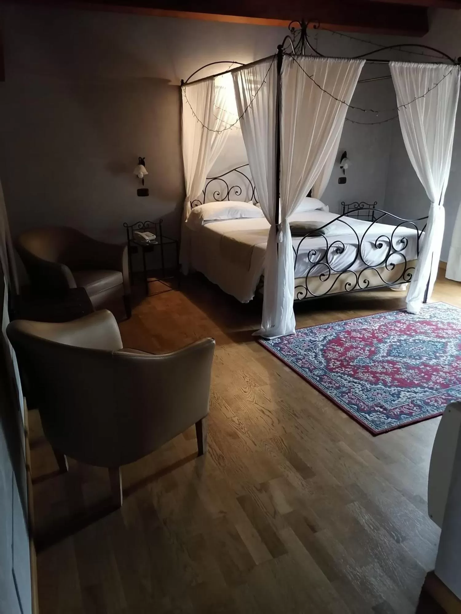 Photo of the whole room, Bed in Relais Castrum Boccea