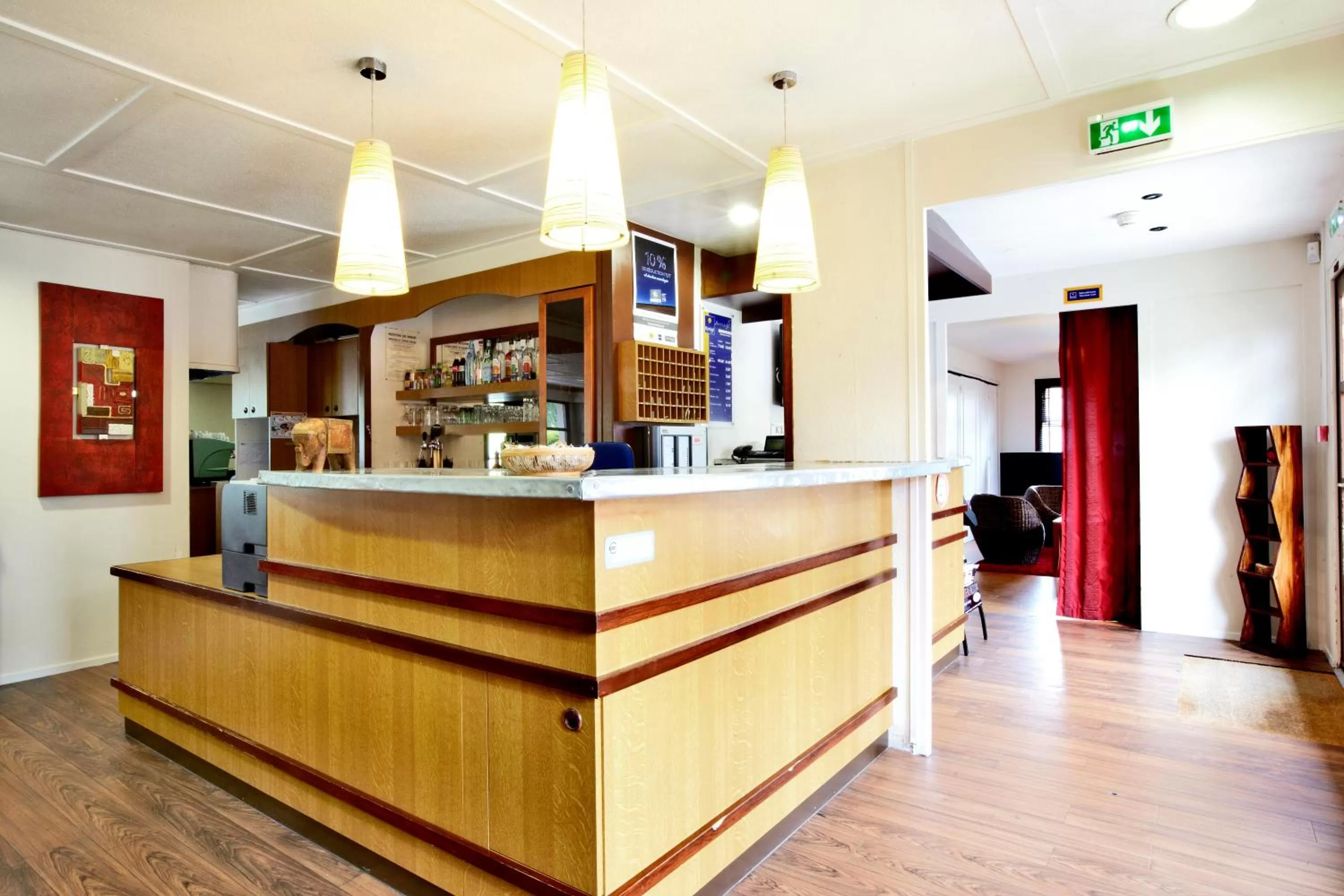 Lobby or reception in Kyriad Angers Sud Ponts-De-Cé