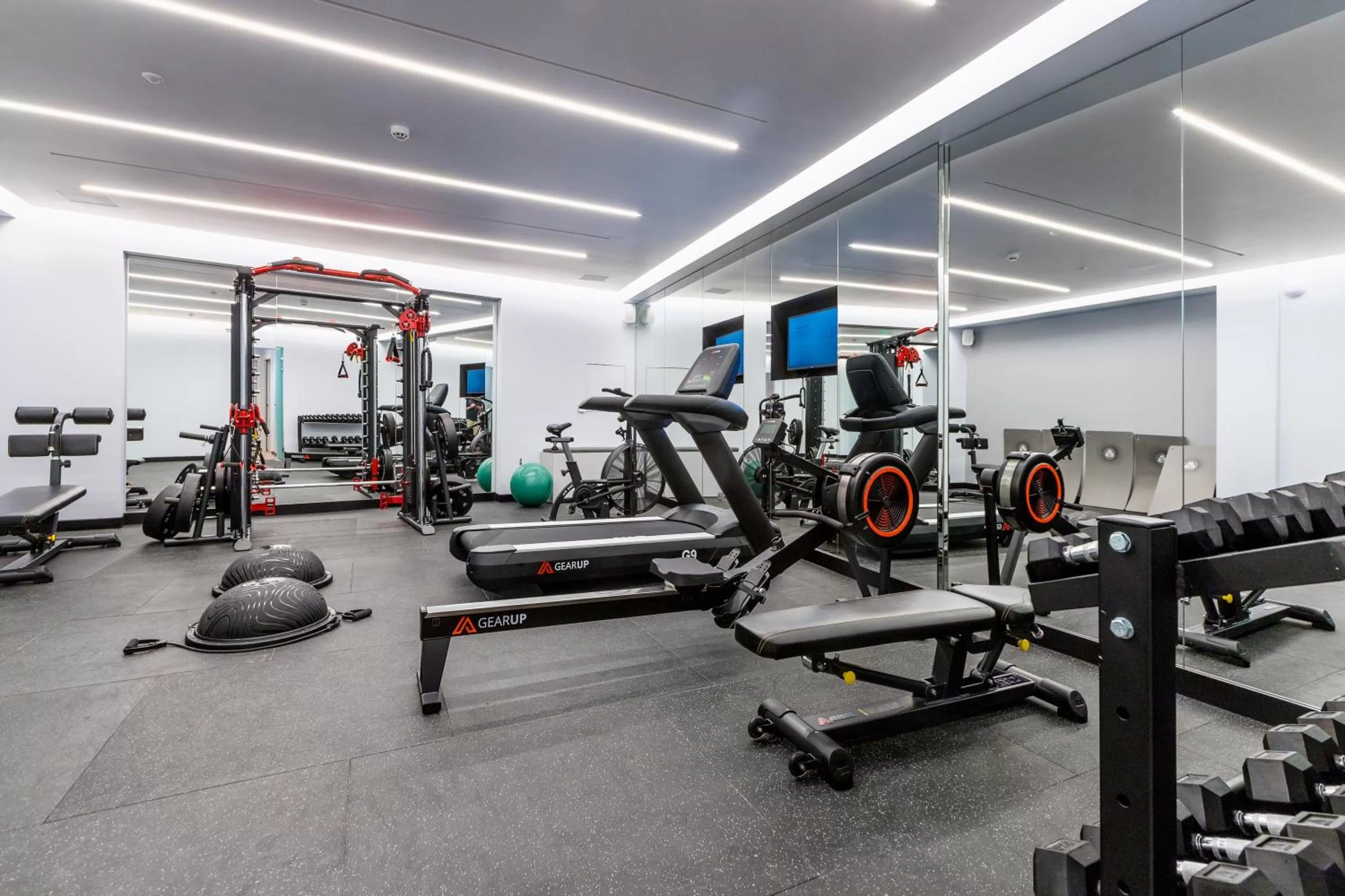 Fitness centre/facilities in Ivis 4 Boutique Hotel