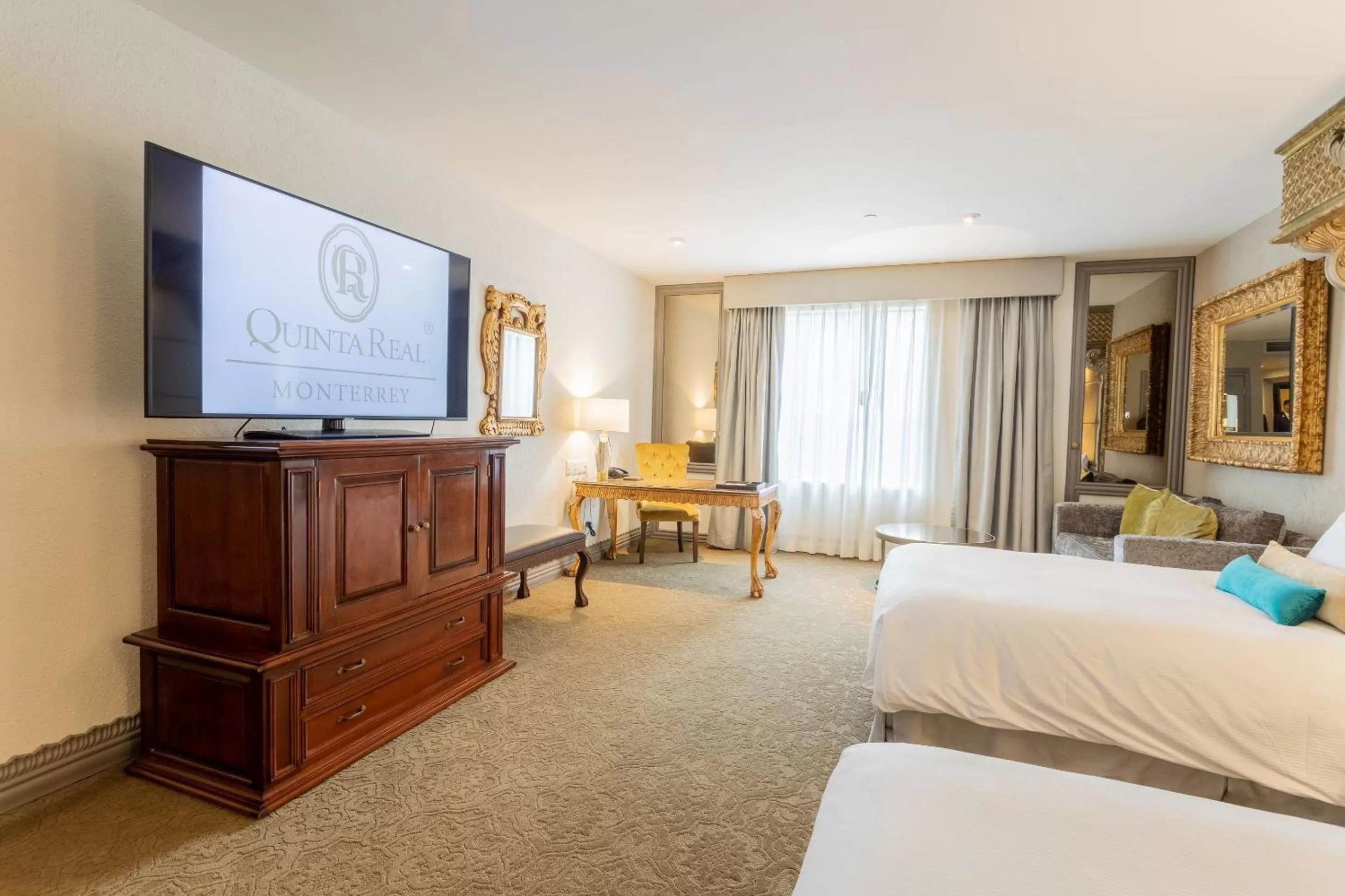 Bedroom, Bed in Quinta Real Monterrey