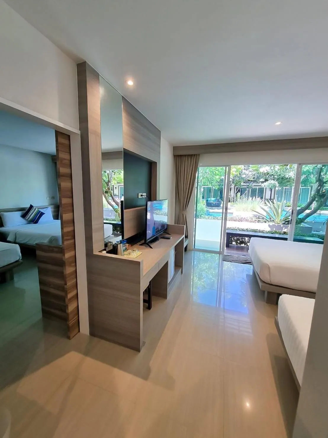 Seating area, Bed in Nirundorn Resort Chaam