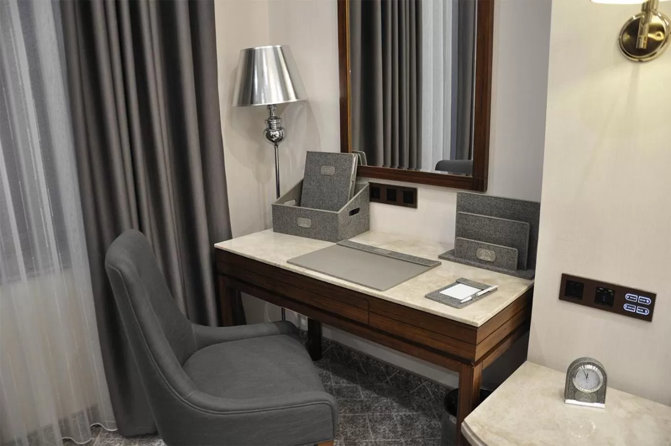 Parliament Palace Hotel