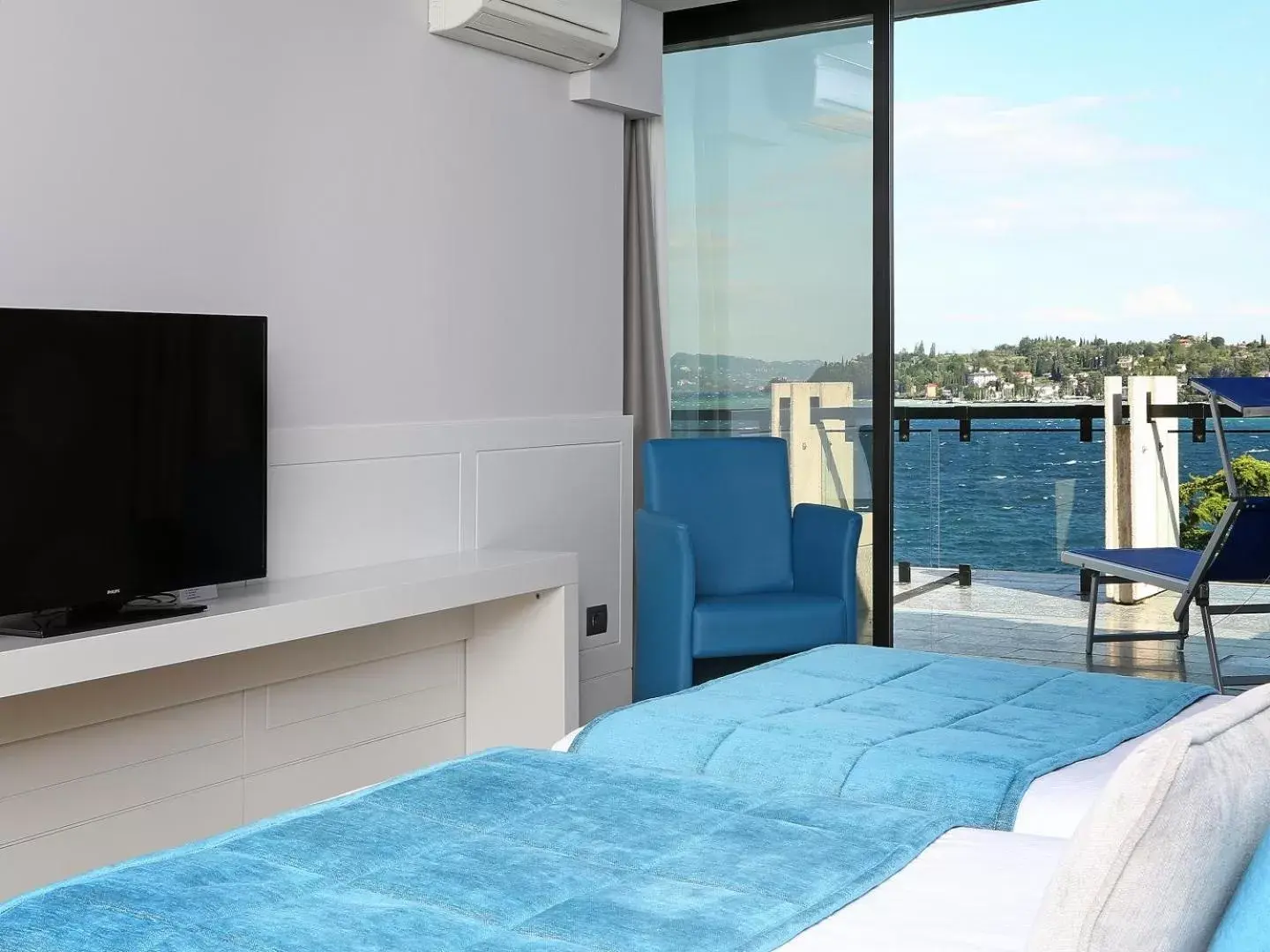 Suite with Balcony and Lake View in Hotel Salò du Parc Suite with Balcony and Lake View in Hotel Salò du Parc