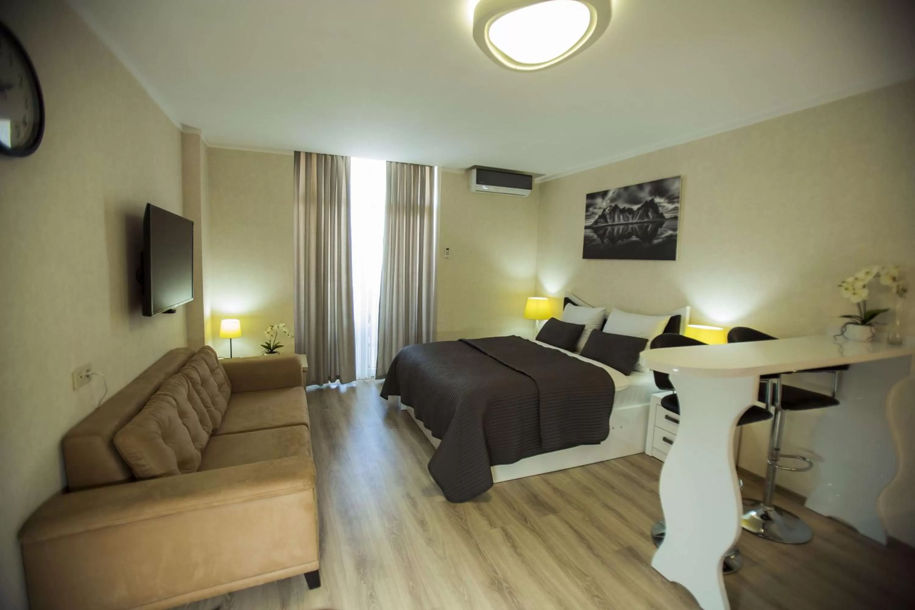 TV and multimedia in Aparthotel Holiday Lux Batumi